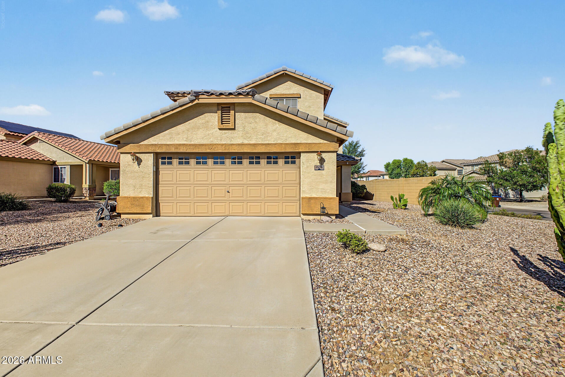 1530 E SAGUARO Trail