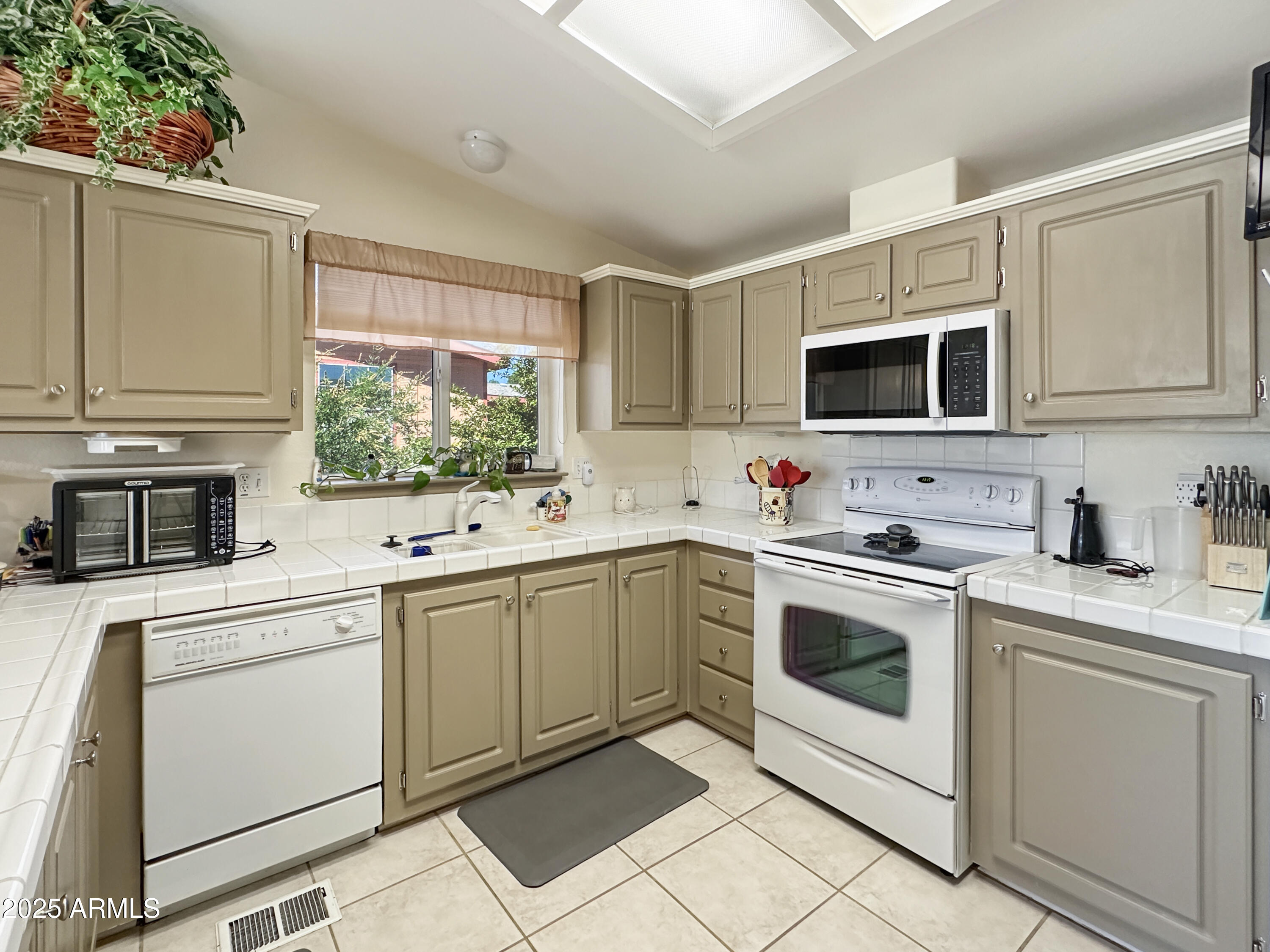 2050 W State Route 89A -- 239