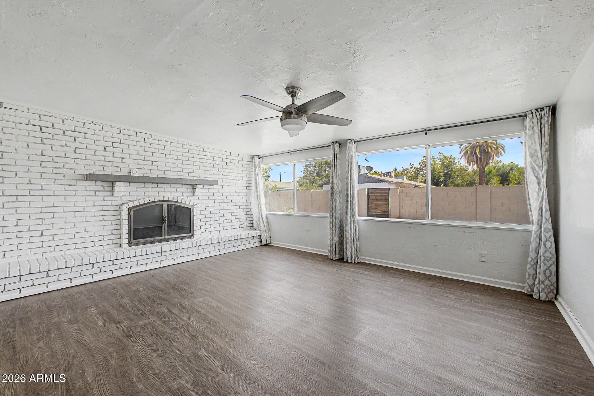 1711 W Montecito Avenue