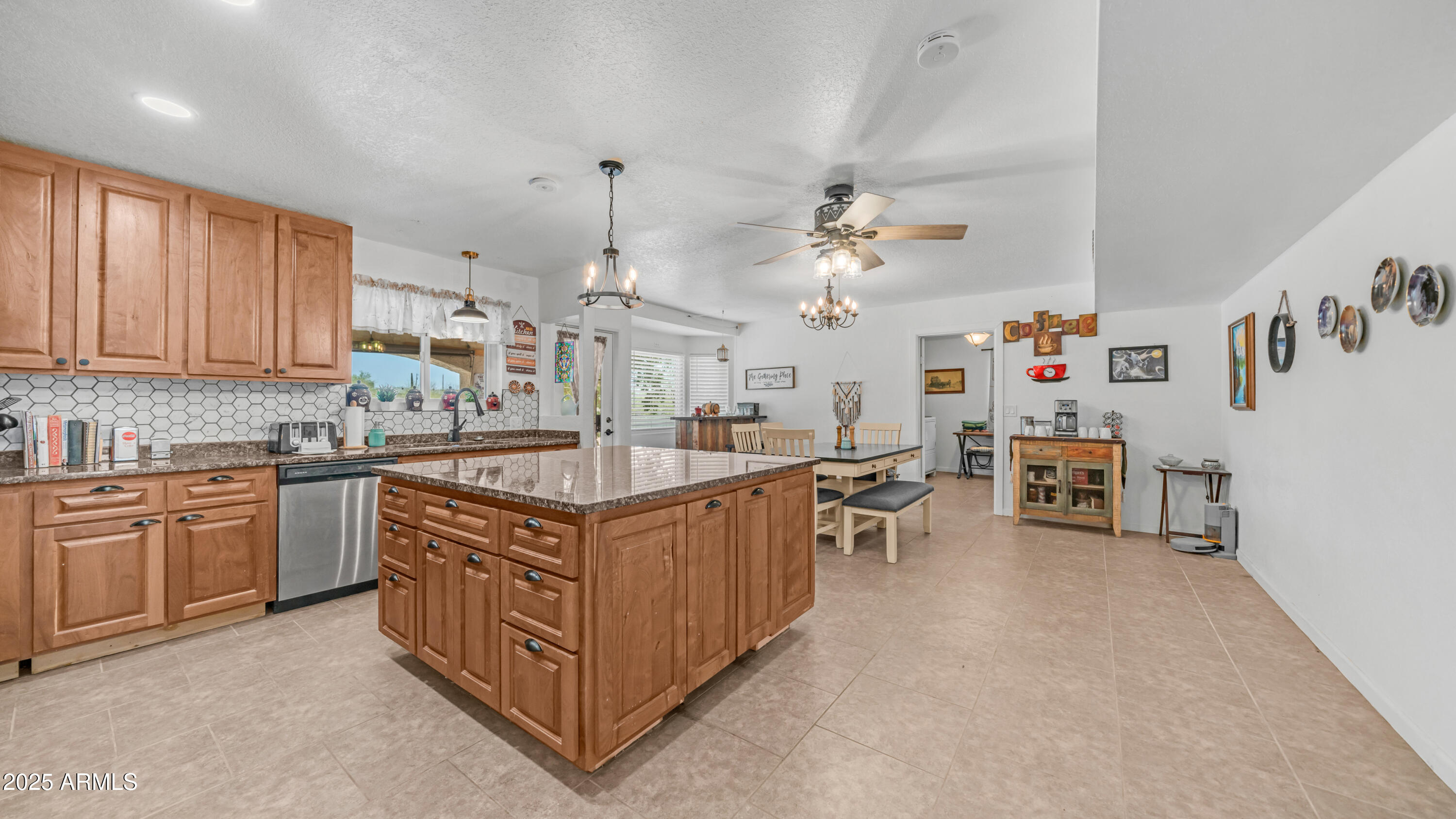 95 S VAL VISTA Road