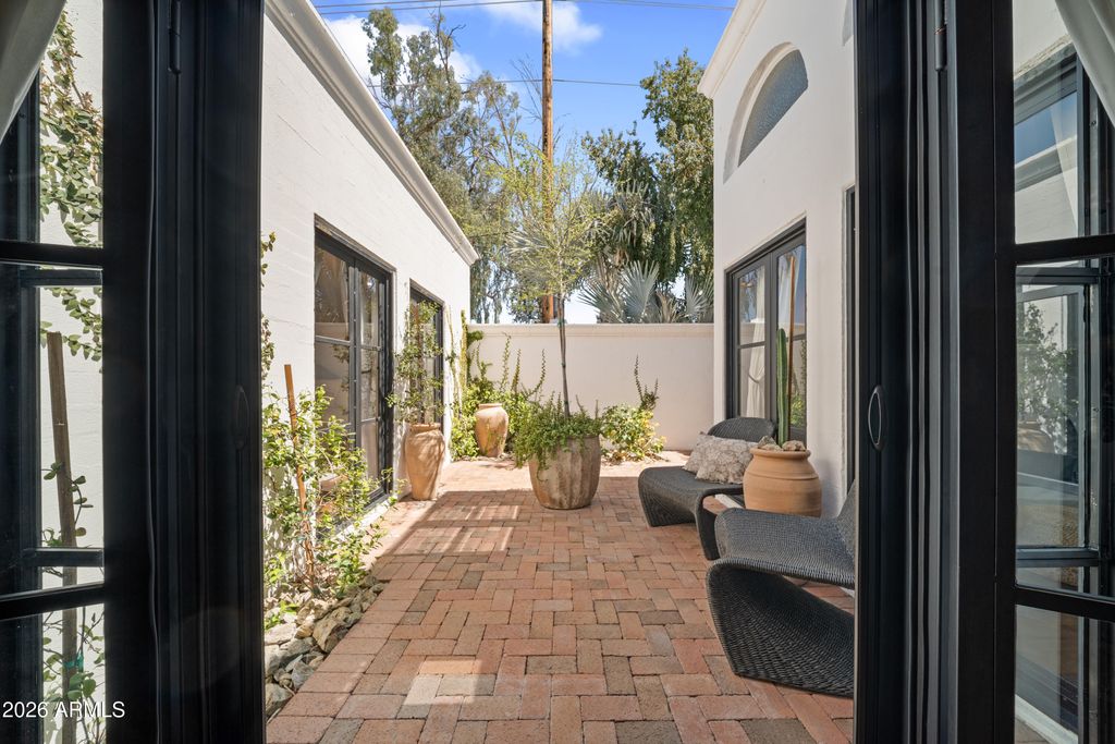 Photo of 1944 E Medlock Drive, Phoenix, AZ 85016 (MLS # 7002632)