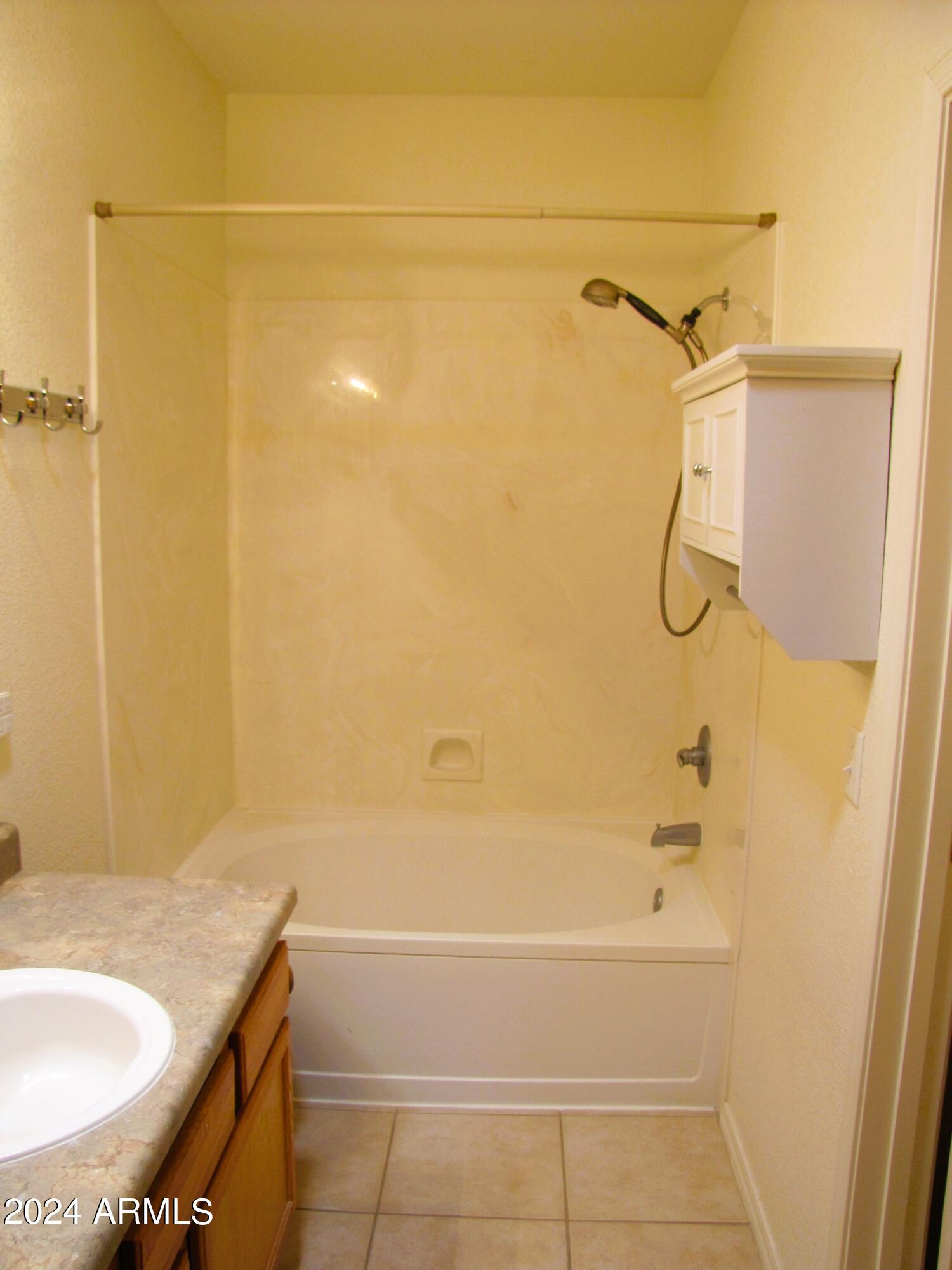ESCONDIDO PHASE 3 - Residential Lease