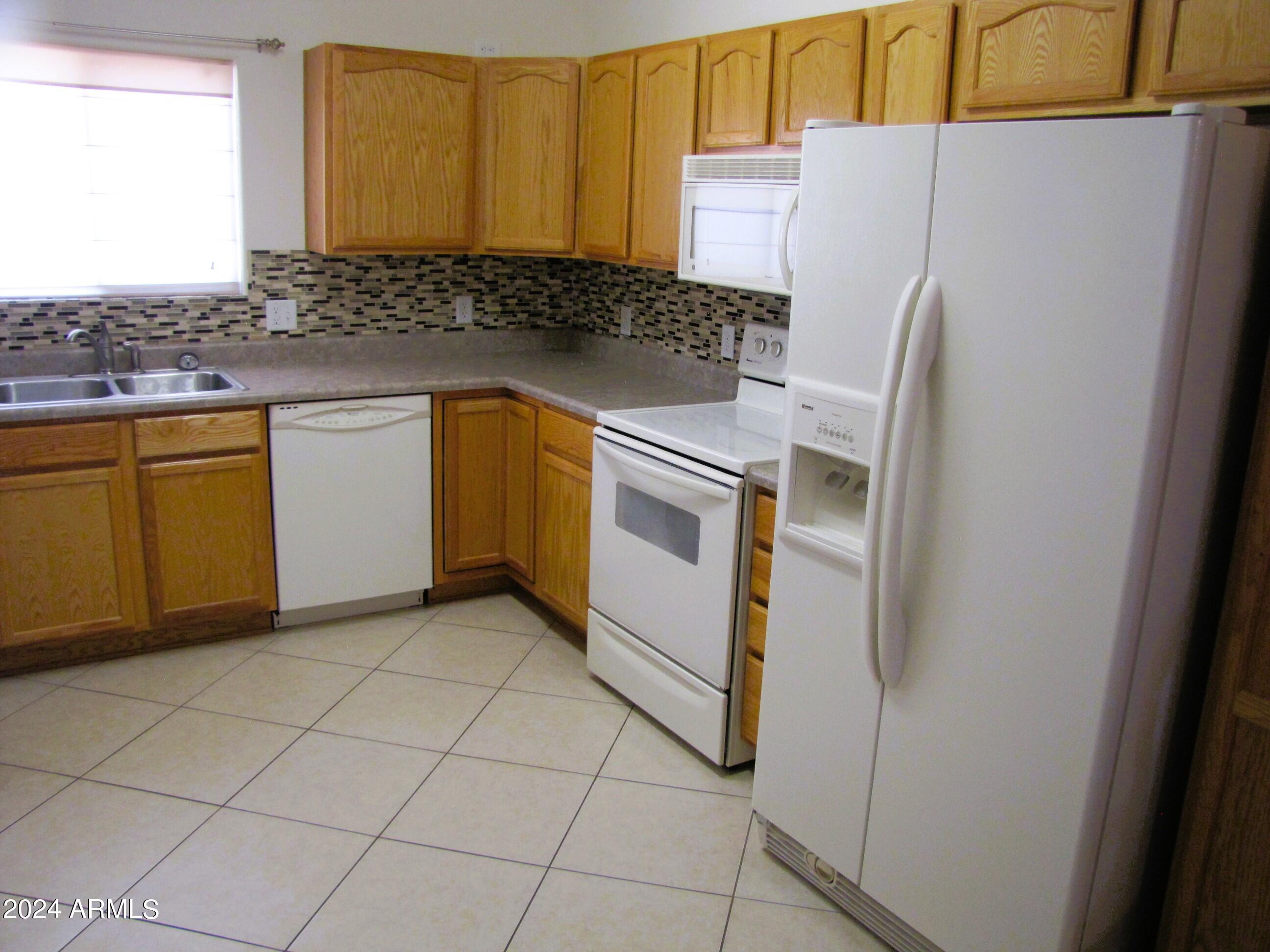 ESCONDIDO PHASE 3 - Residential Lease