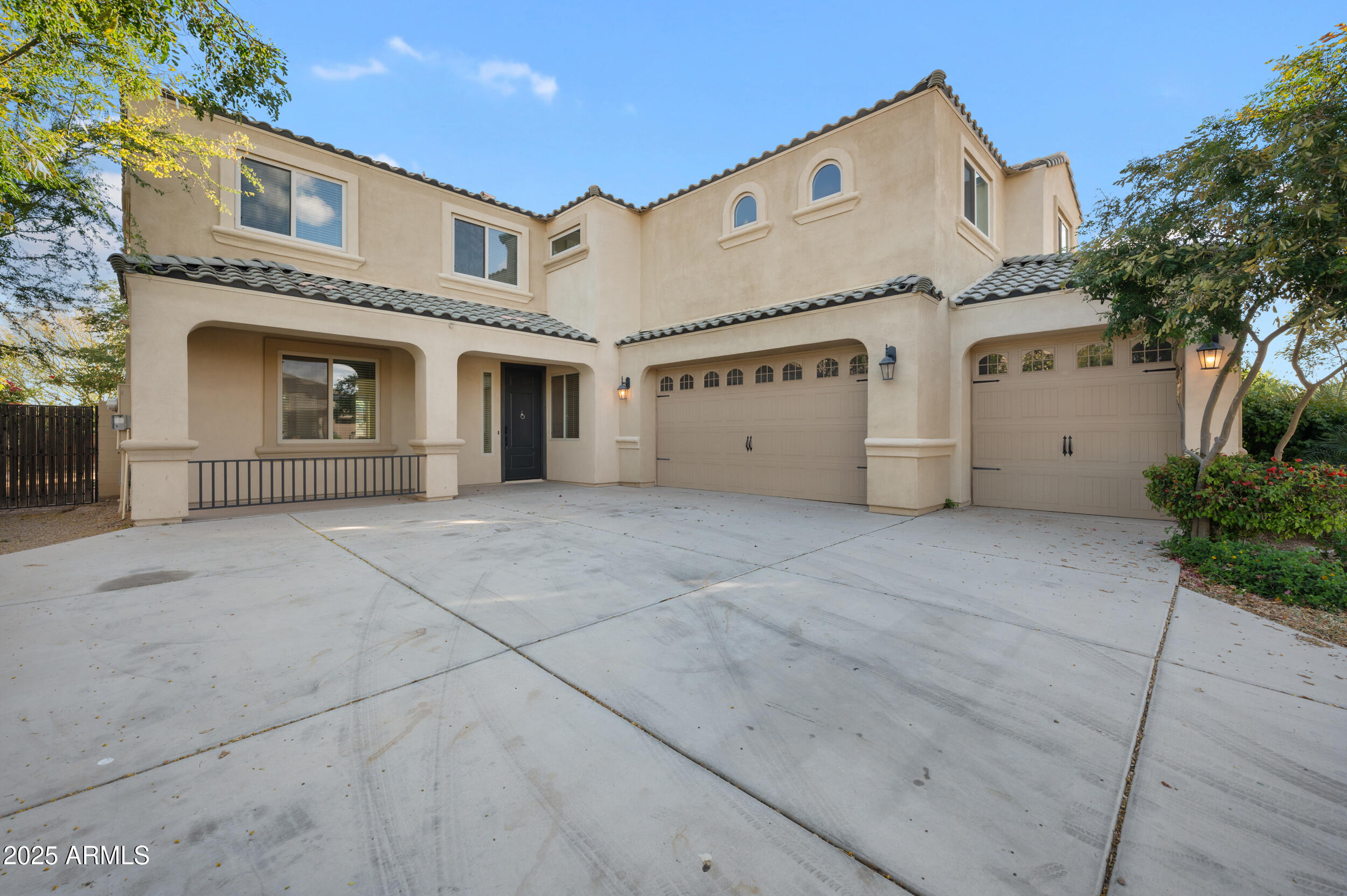 Homes 1 22193 E VIA DEL ORO --