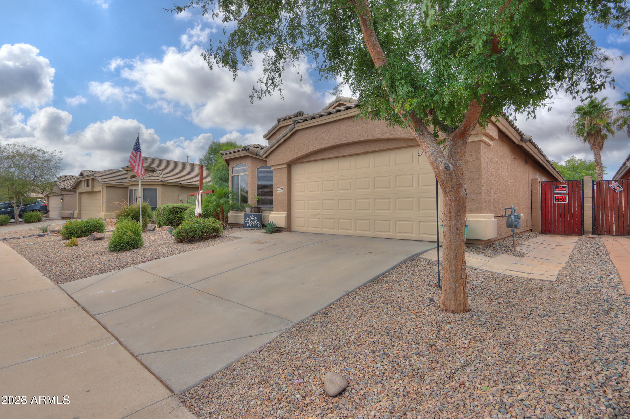 43879 W CAHILL Drive