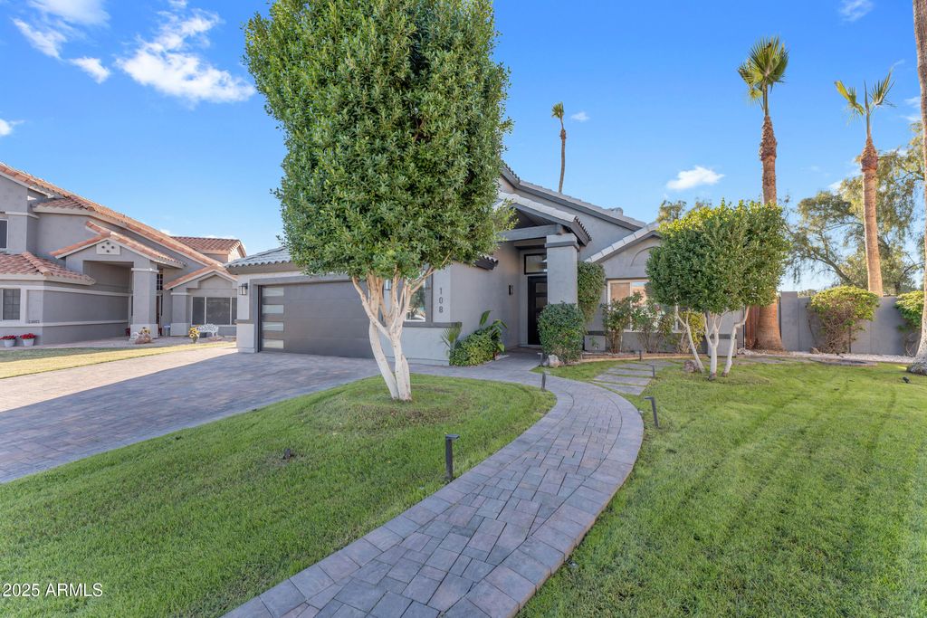 Photo of 108 S Morning Ridge Drive, Gilbert, AZ 85296 (MLS # 6956685)