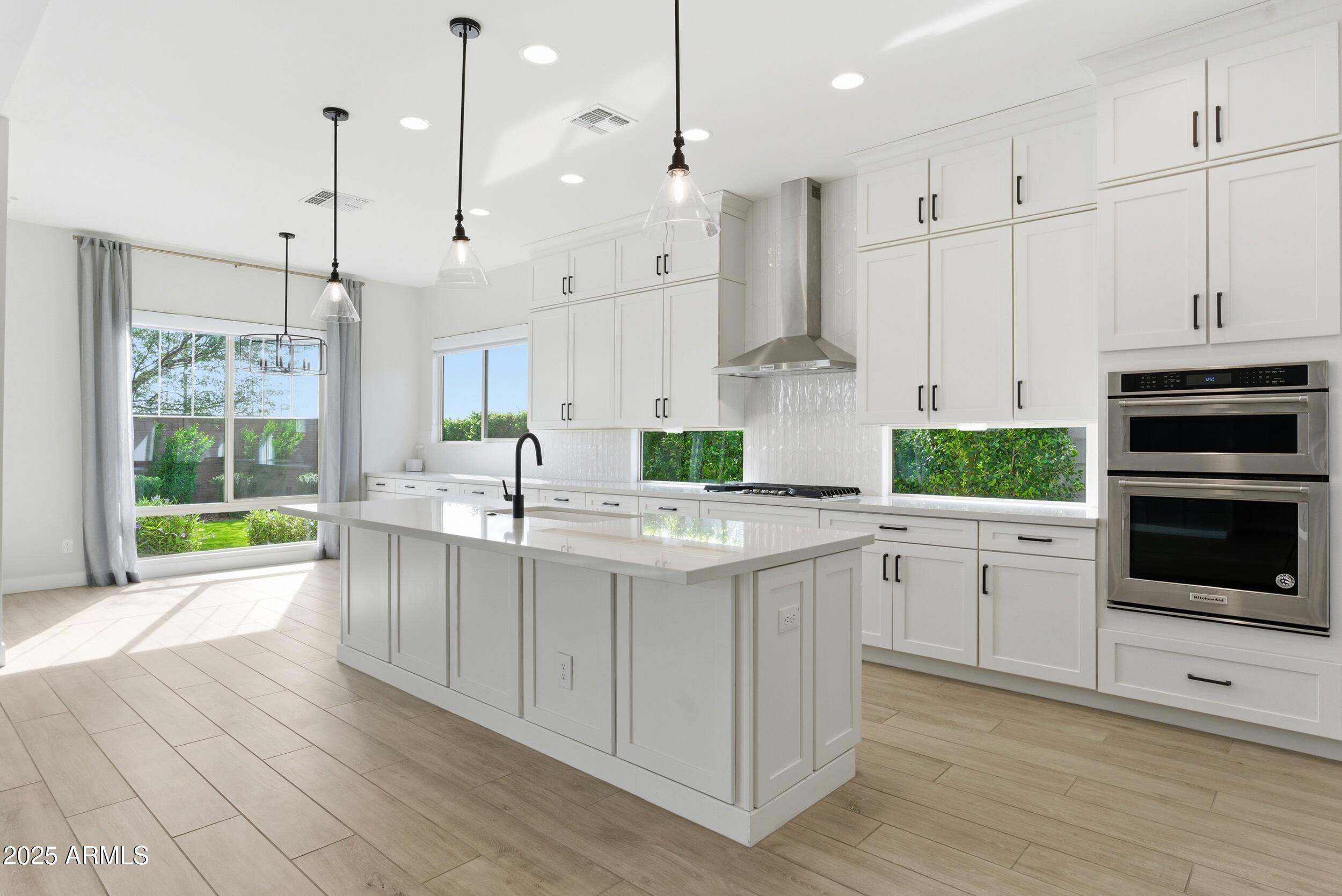 9619 E SOLINA Avenue