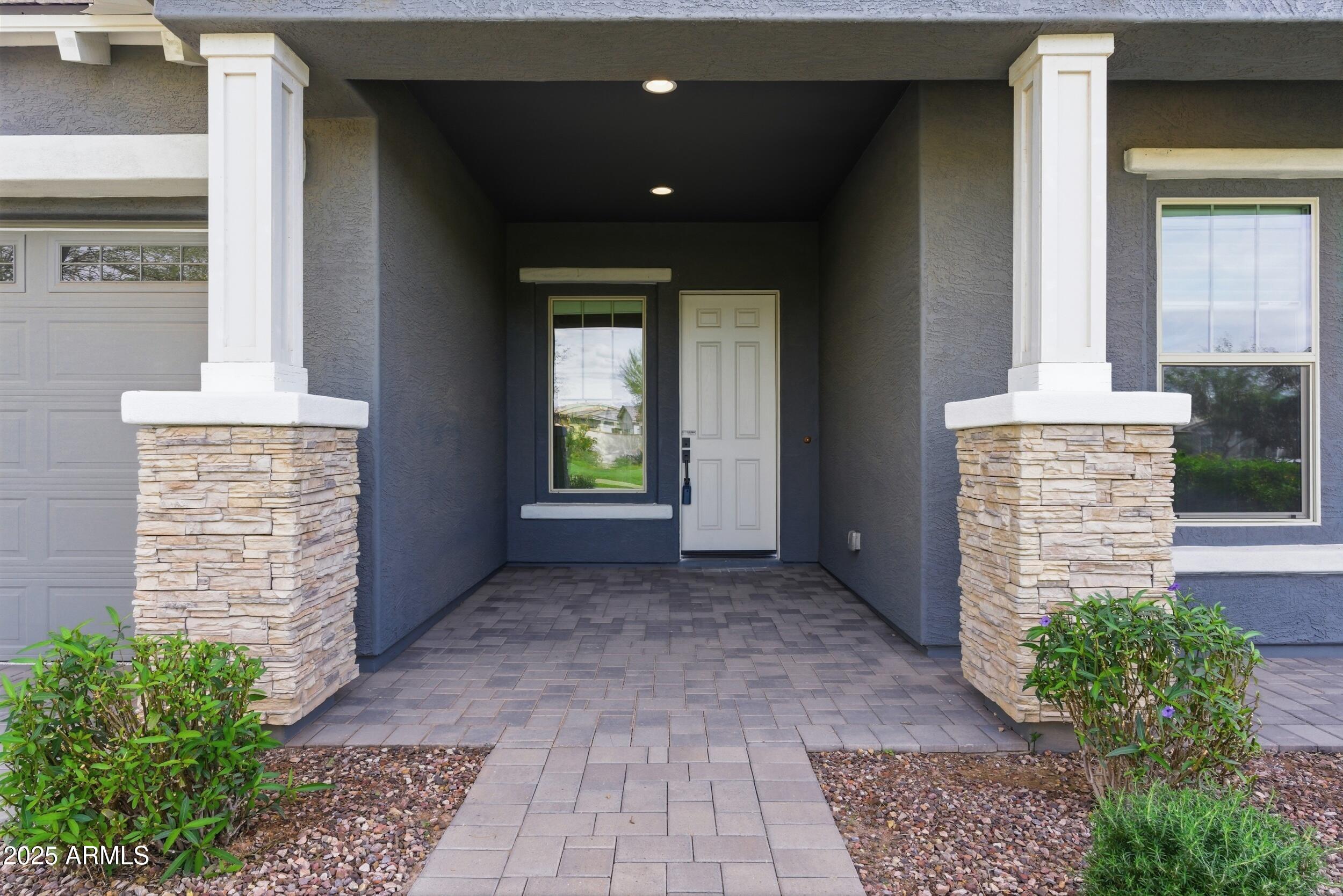 9619 E SOLINA Avenue