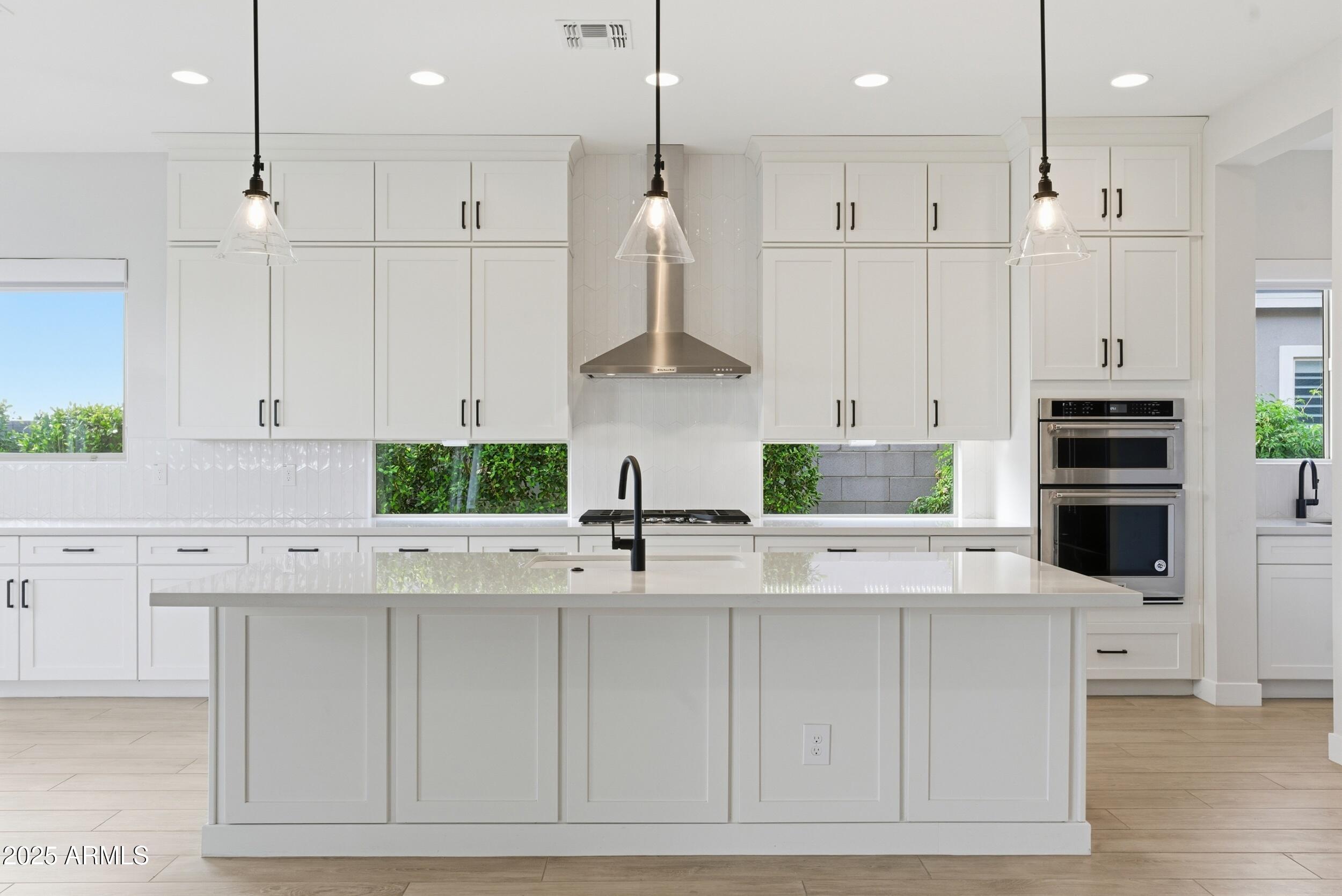 9619 E SOLINA Avenue