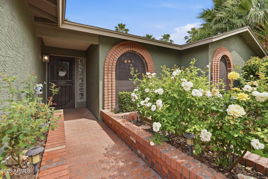 Photo of 1628 W Mcnair Street, Chandler, AZ 85224 (MLS # 7013436)