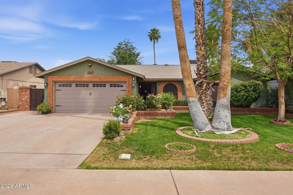 Photo of 1628 W Mcnair Street, Chandler, AZ 85224 (MLS # 7013436)