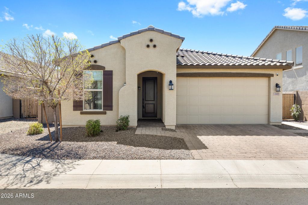 Photo of 2327 E Harwell Road, Phoenix, AZ 85042 (MLS # 7001222)