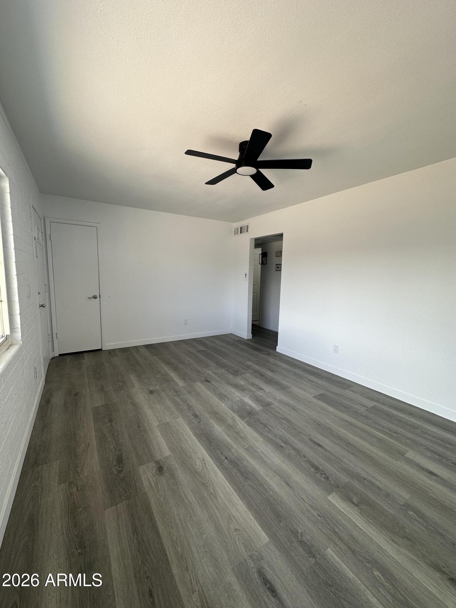 1542 W CARSON Road