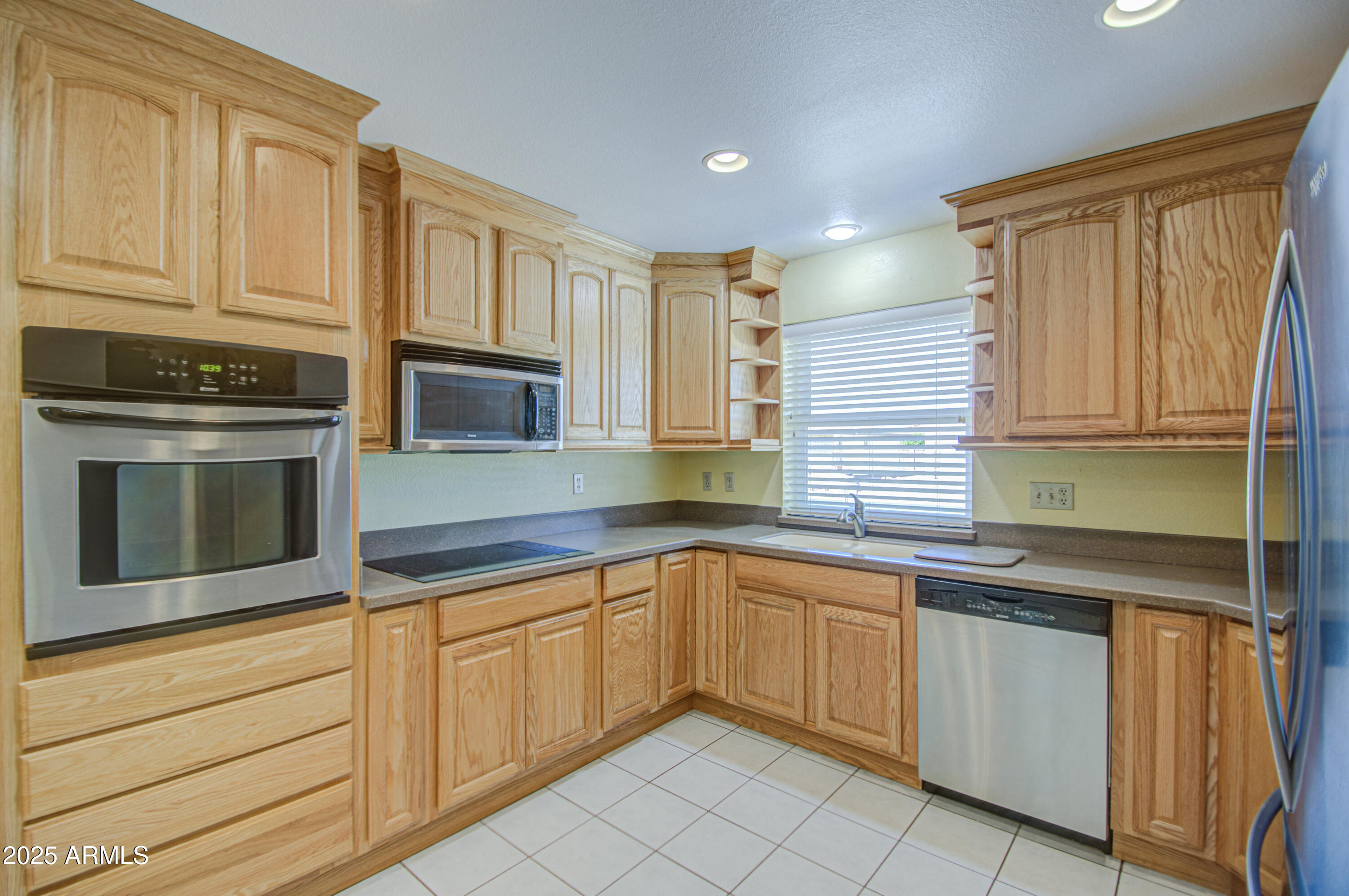 927 S Roanoke --