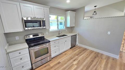 Photo of 2202 W Heatherbrae Drive, Phoenix, AZ 85015 (MLS # 6998167)