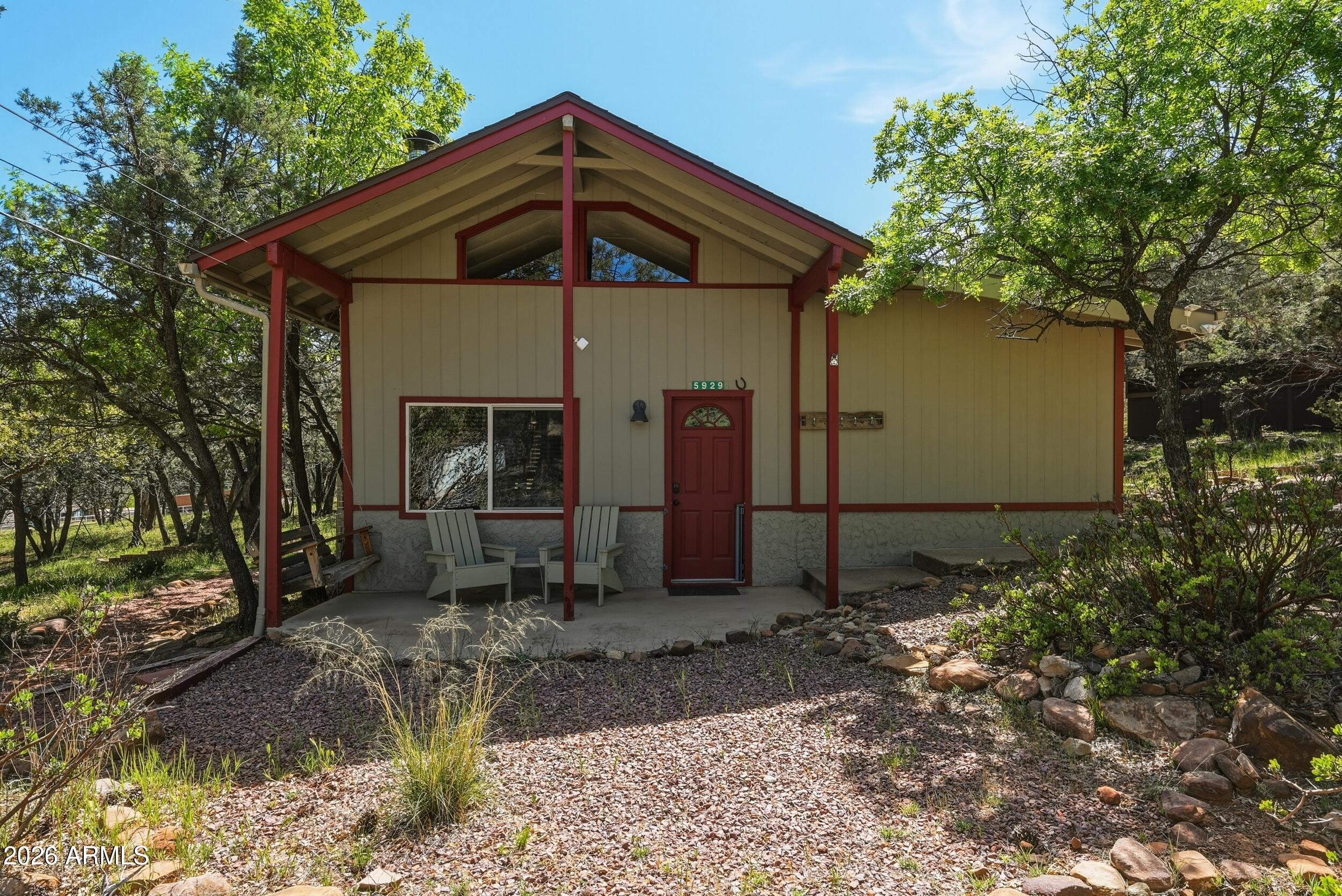 5929 W CEDAR MEADOW Lane