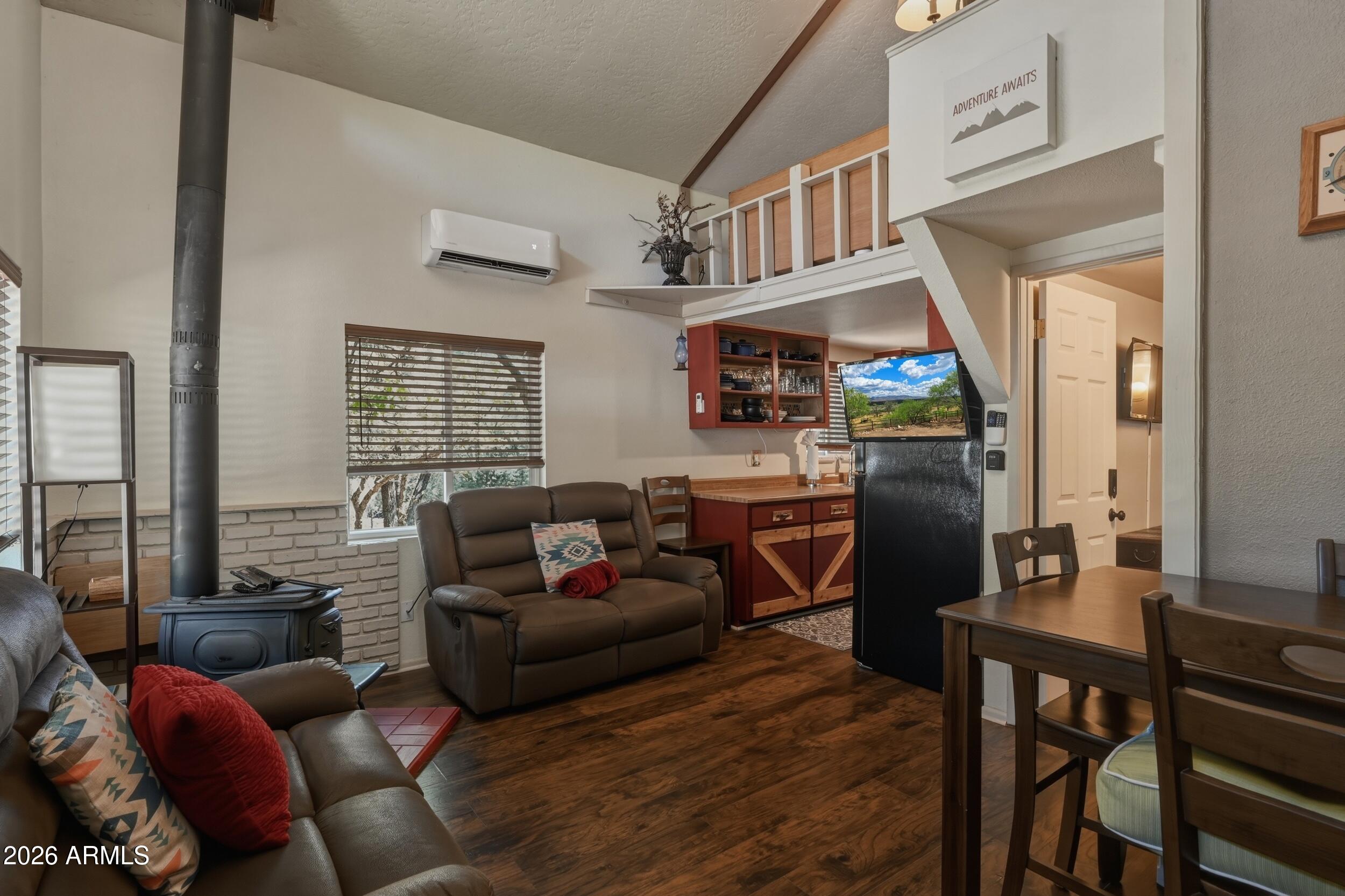 5929 W CEDAR MEADOW Lane