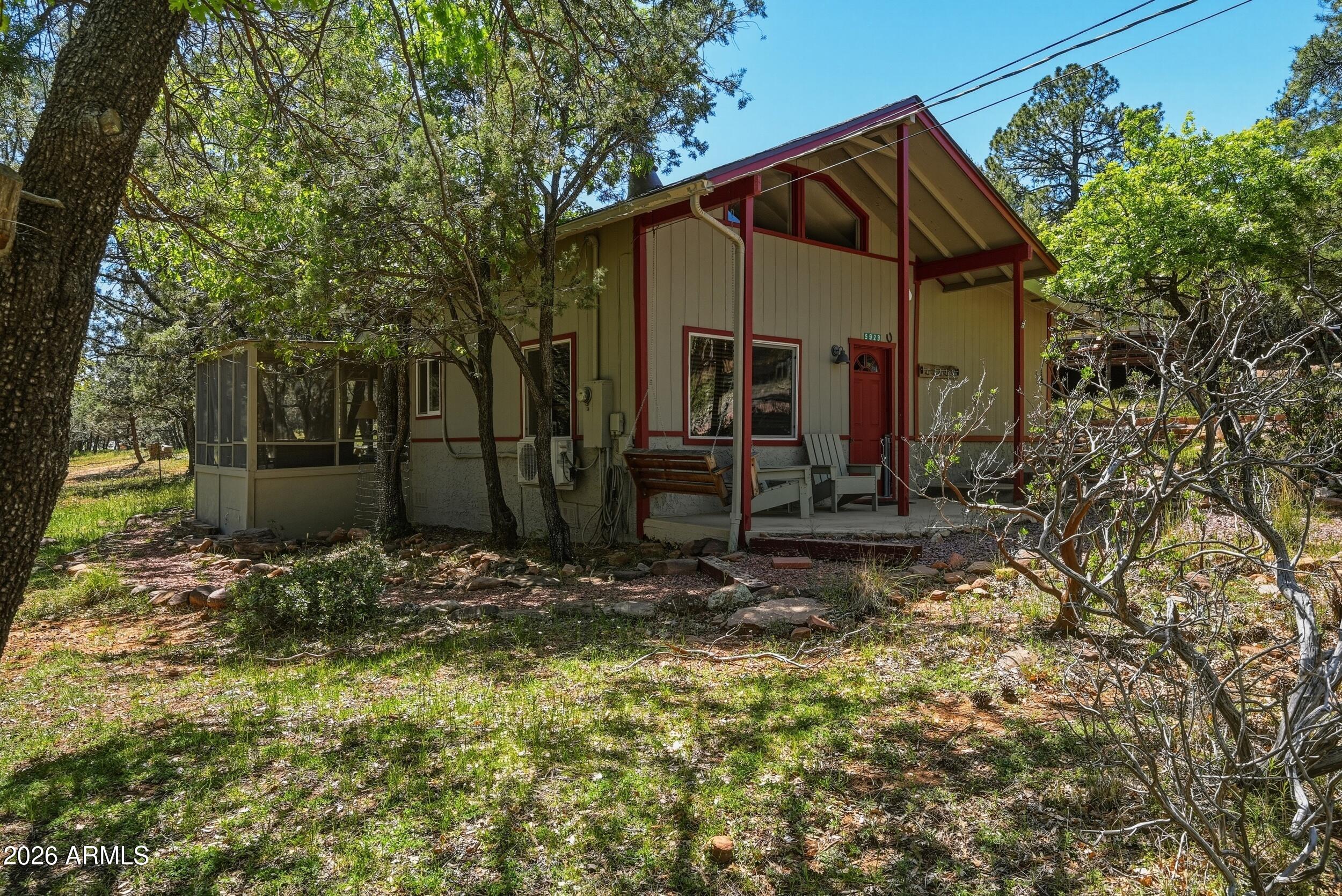 5929 W CEDAR MEADOW Lane