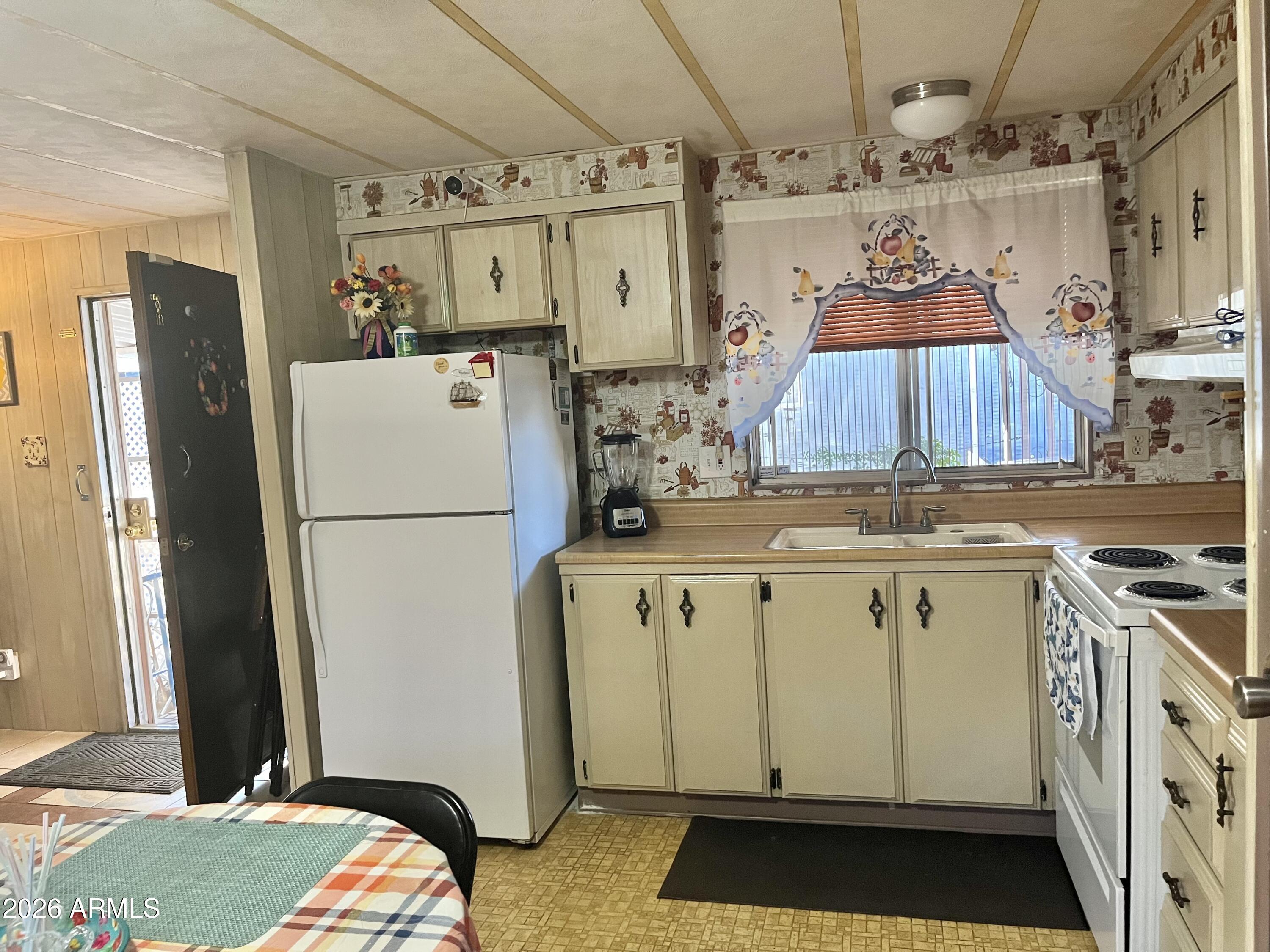 PHOENIX WEST MOBILE HOME COMMUNITY - Residential