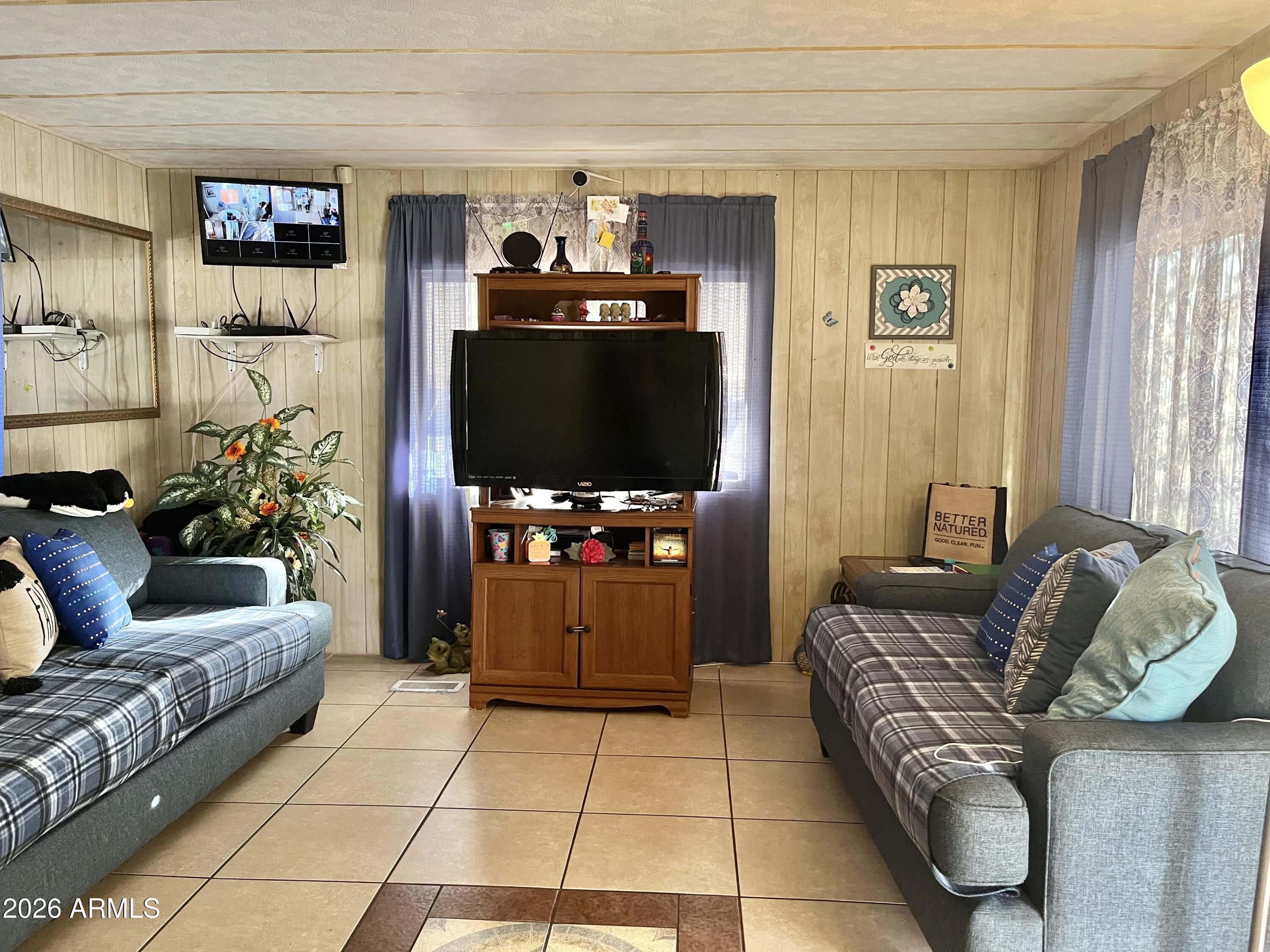 PHOENIX WEST MOBILE HOME COMMUNITY - Residential