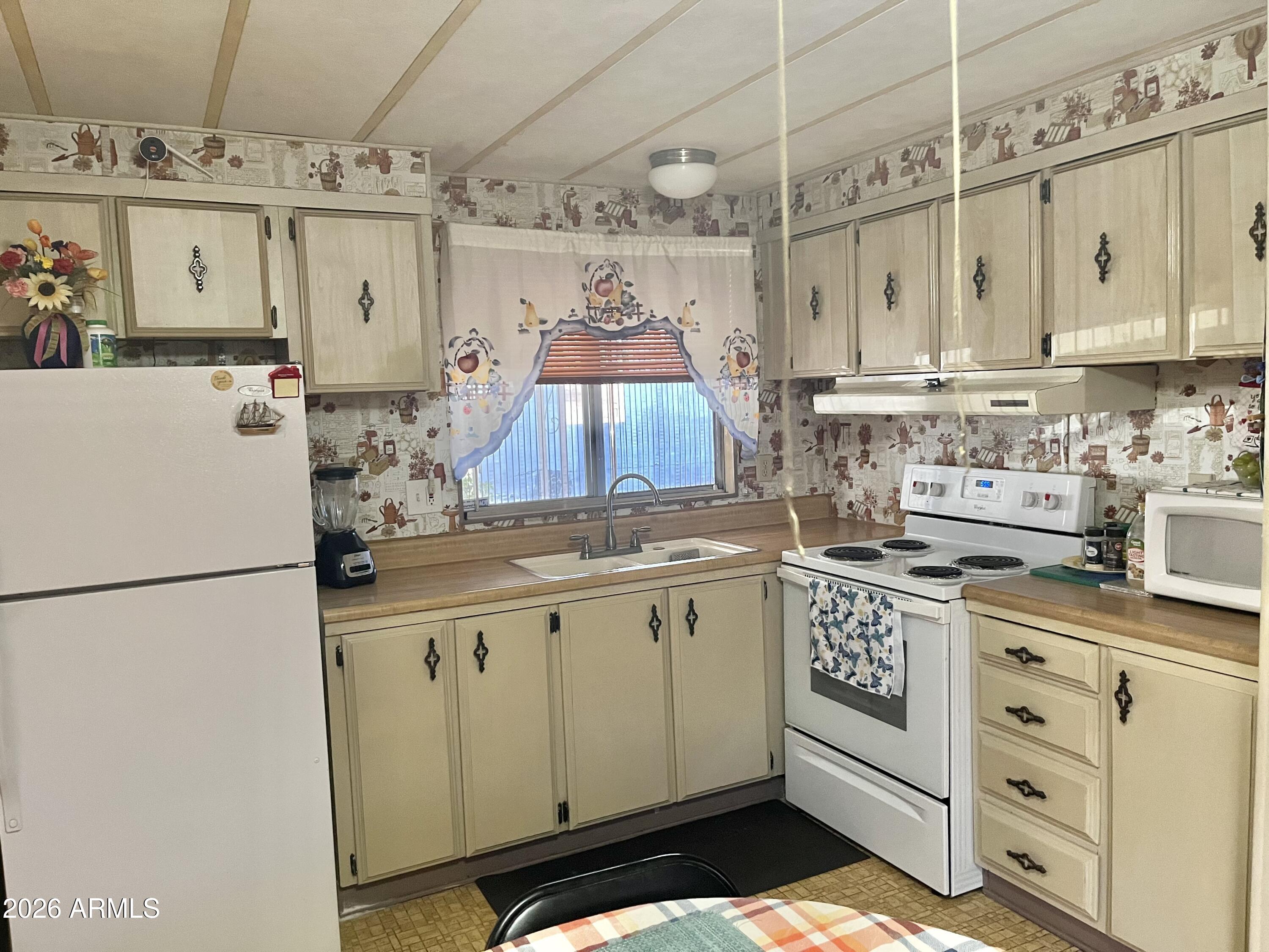 PHOENIX WEST MOBILE HOME COMMUNITY - Residential