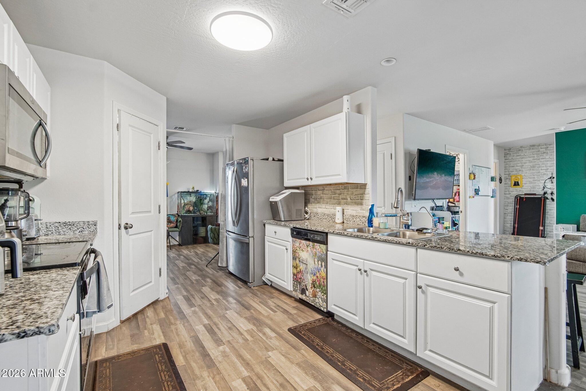 DOMINION CREEK - Residential