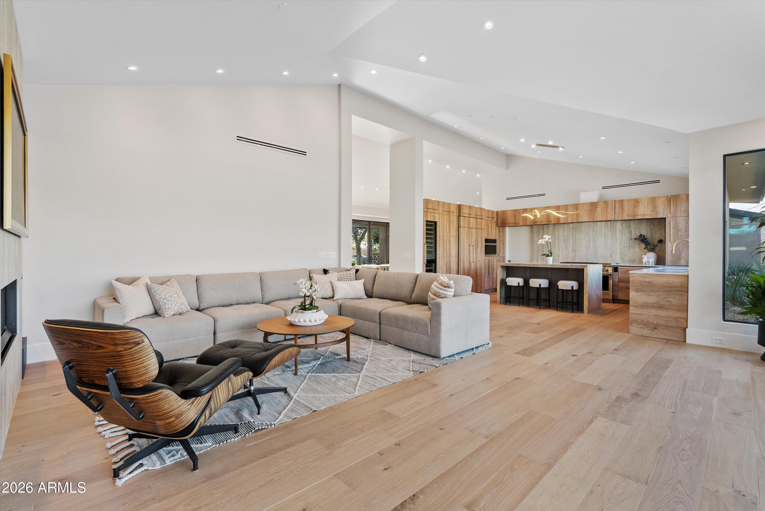 4610 E FLOWER Street