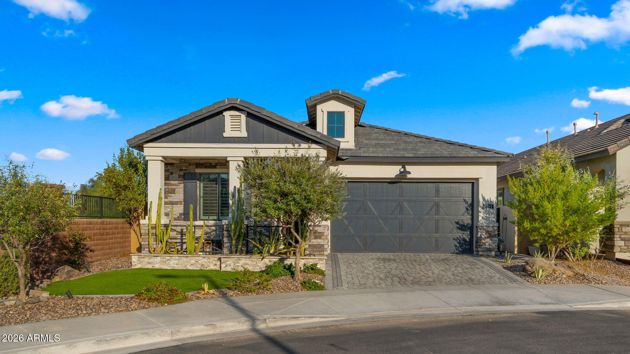 851 E DEER CREEK Road
