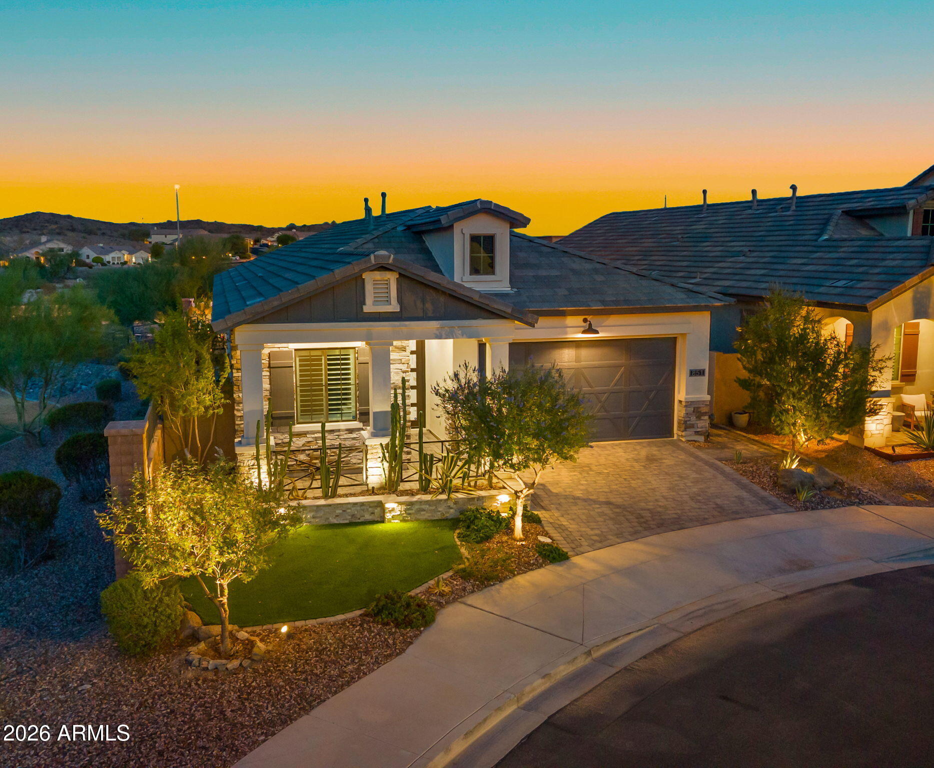 851 E DEER CREEK Road