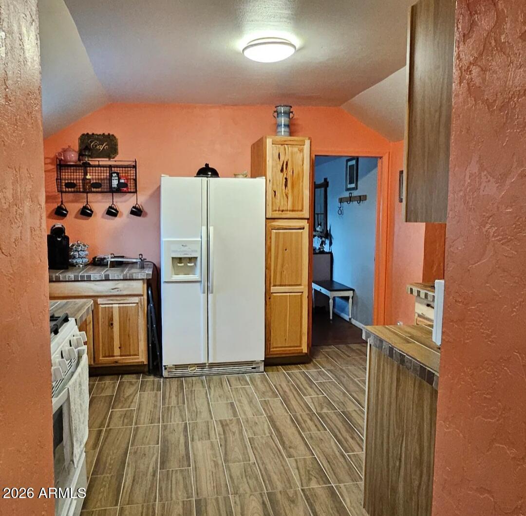 12 N 7TH Street