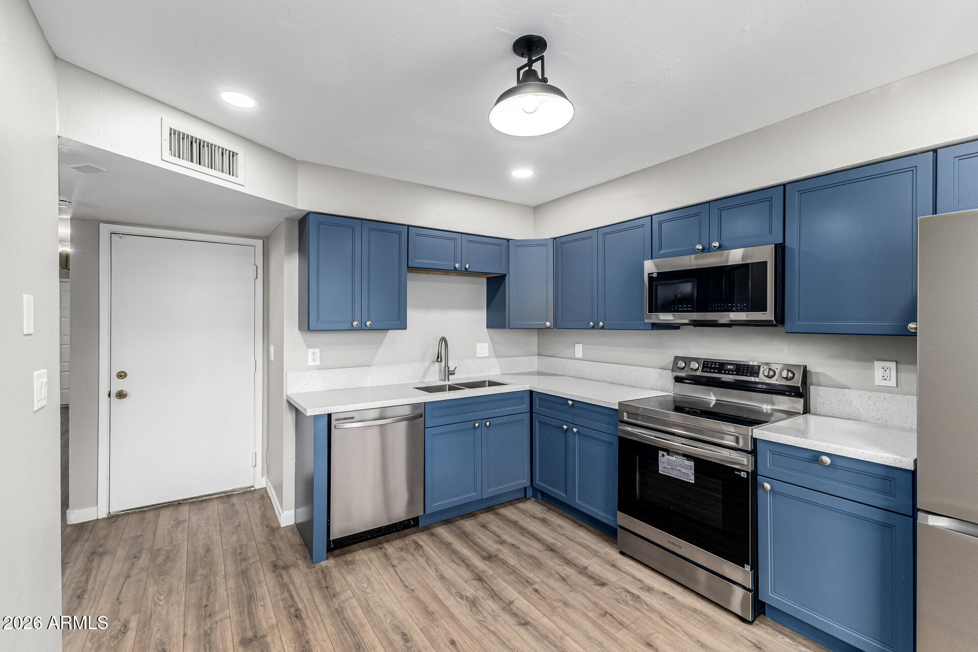 4328 E CAPRI Avenue 165