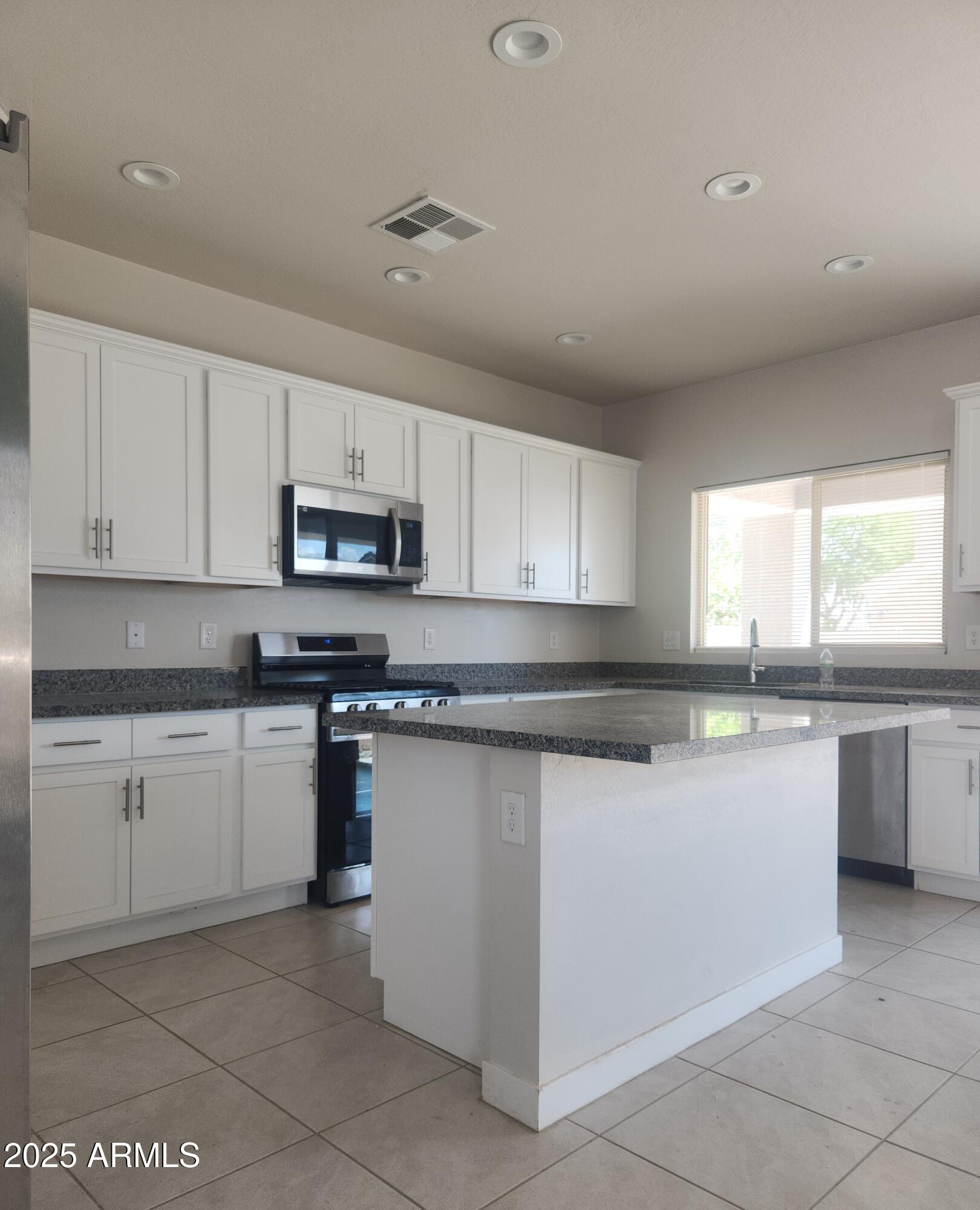 1361 E AVENIDA KINO -- B-D