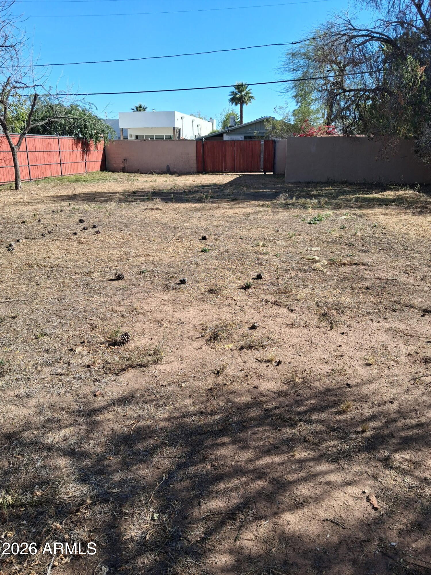 1505 E CORONADO Road 19
