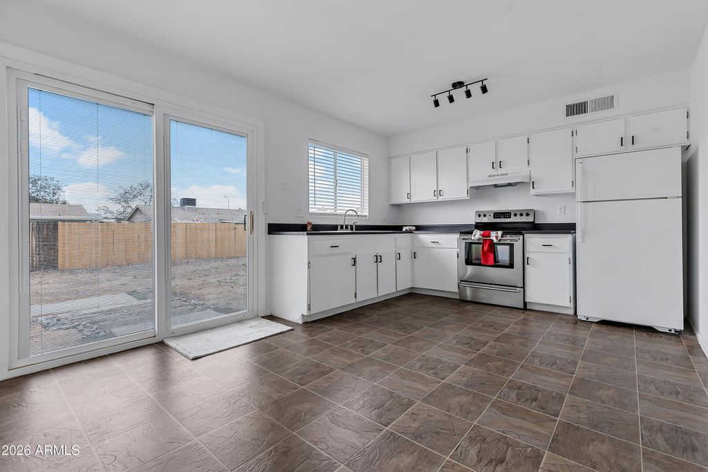 Photo of 1118 W Tulane Drive, Tempe, AZ 85283 (MLS # 6963255)