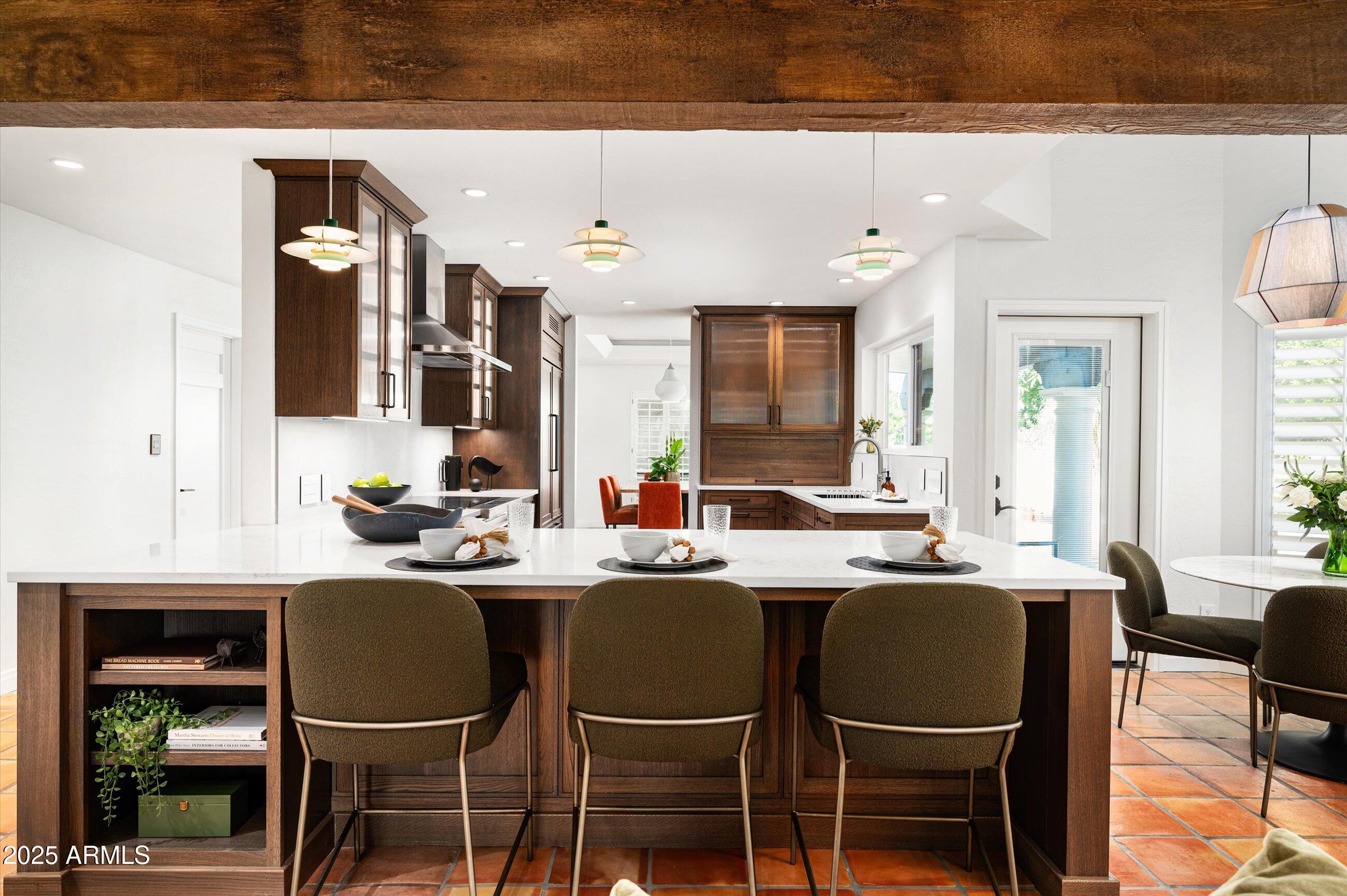 7360 E LINCOLN Drive 1