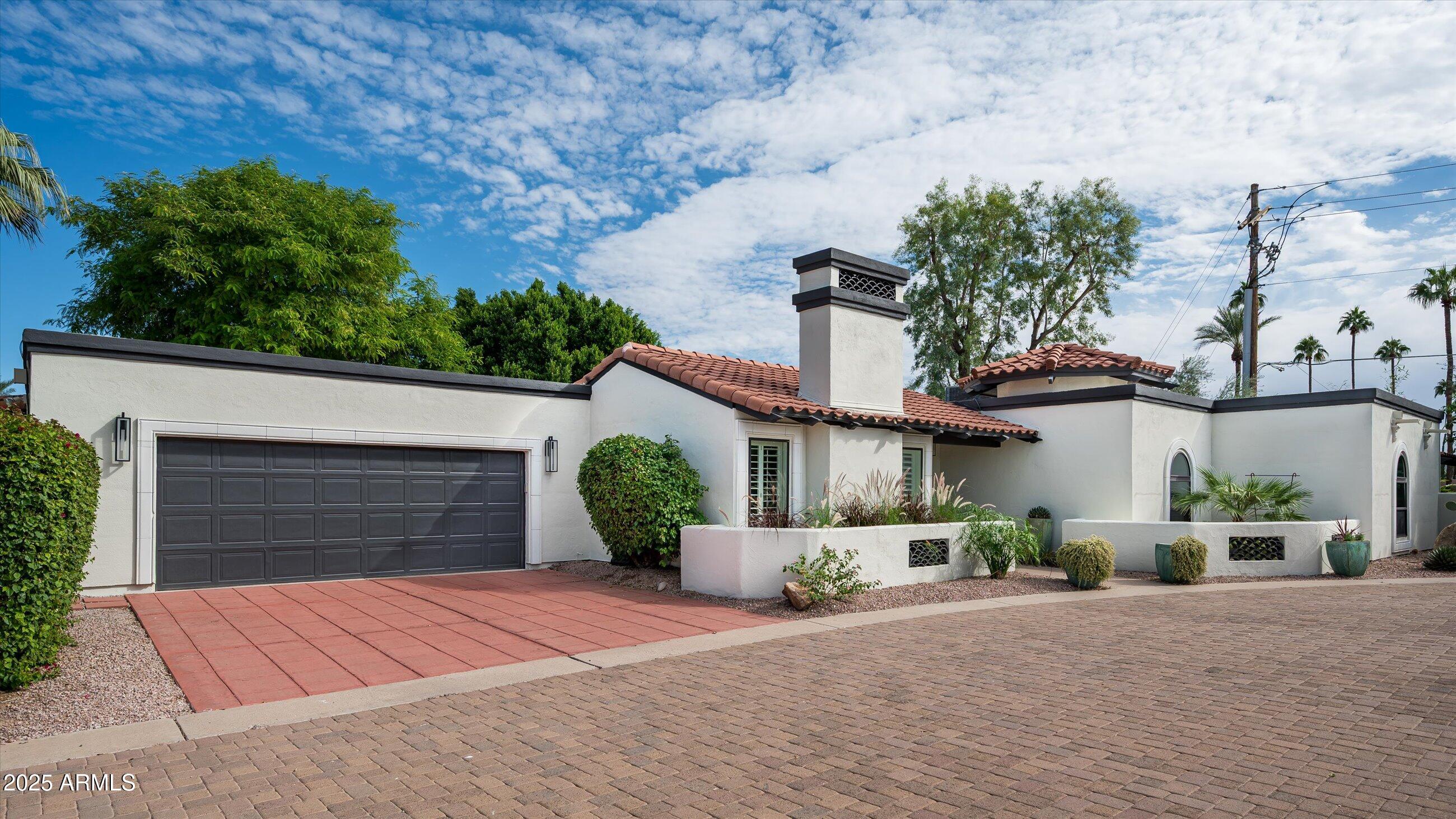 7360 E LINCOLN Drive 1