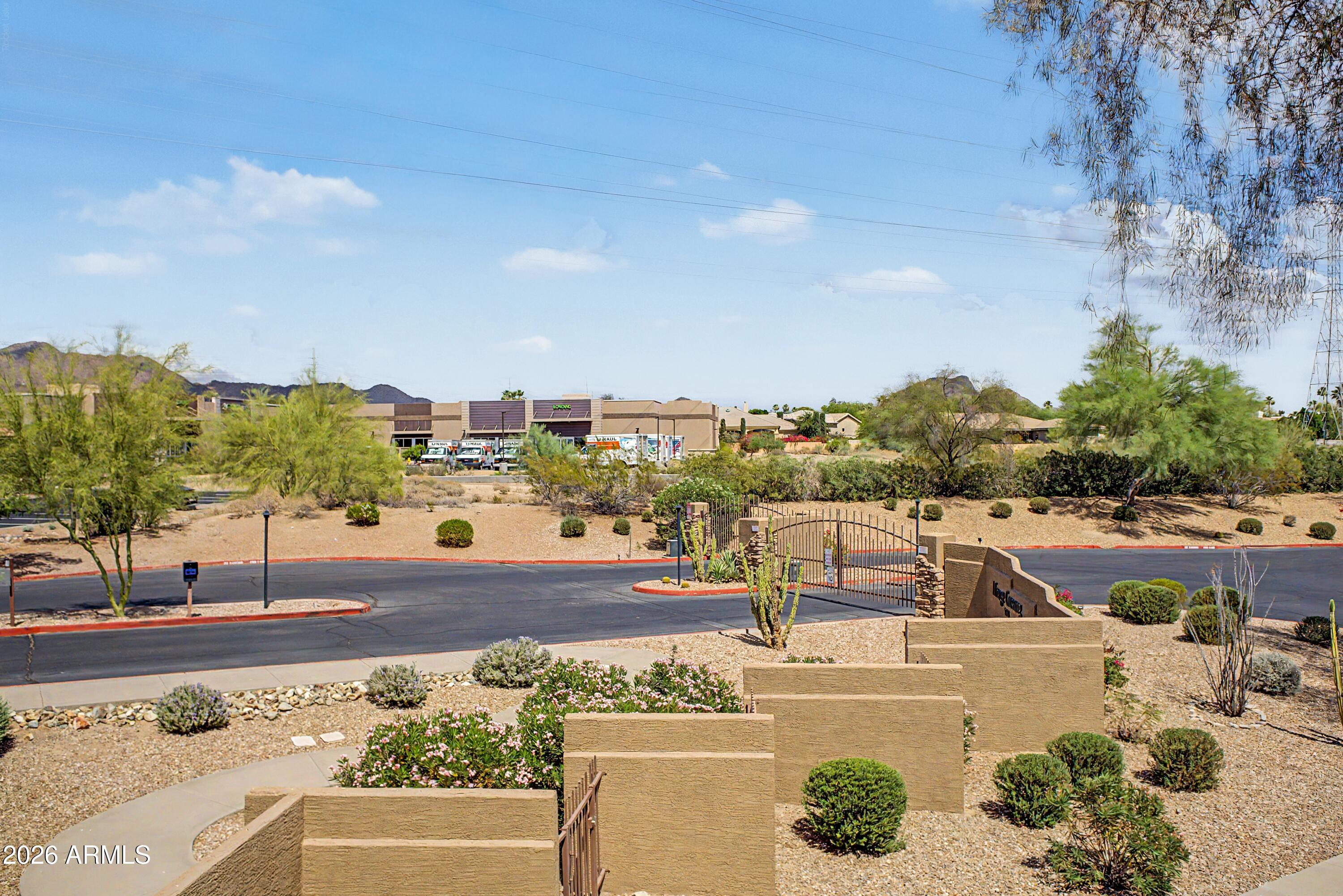 11500 E COCHISE Drive 2076