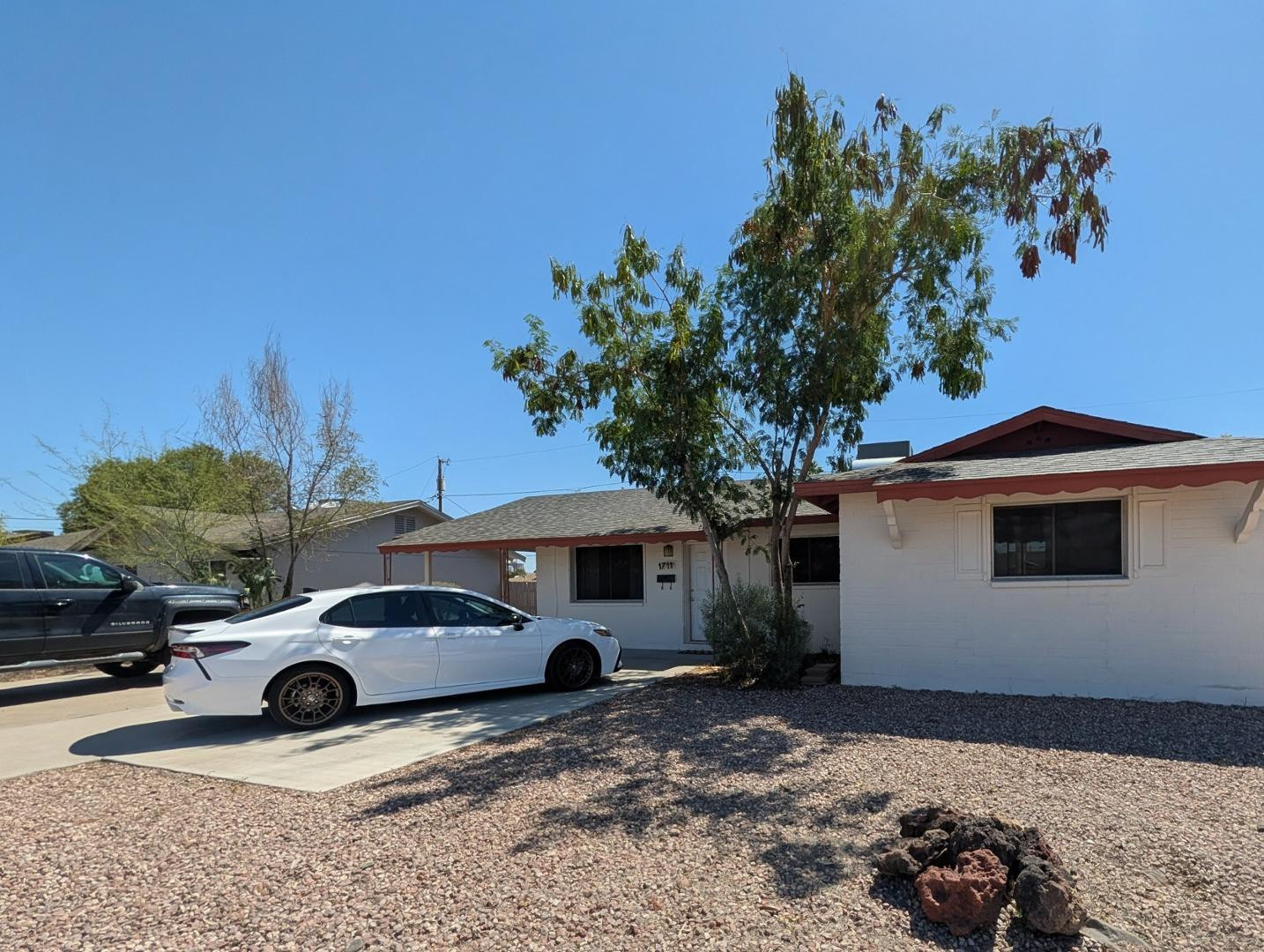 1711 S Hardy Drive