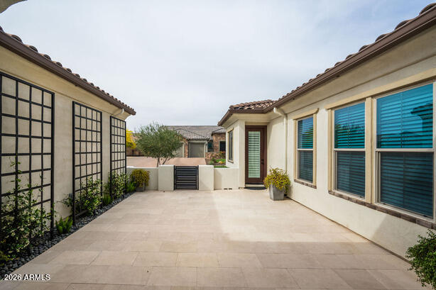 5537 E VIA CABALLO BLANCO --