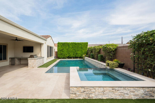 5537 E VIA CABALLO BLANCO --