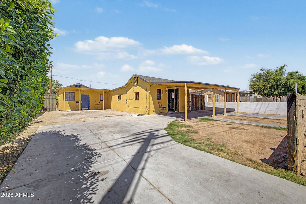 Photo of 1612 S 5th Street, Phoenix, AZ 85004 (MLS # 7022580)