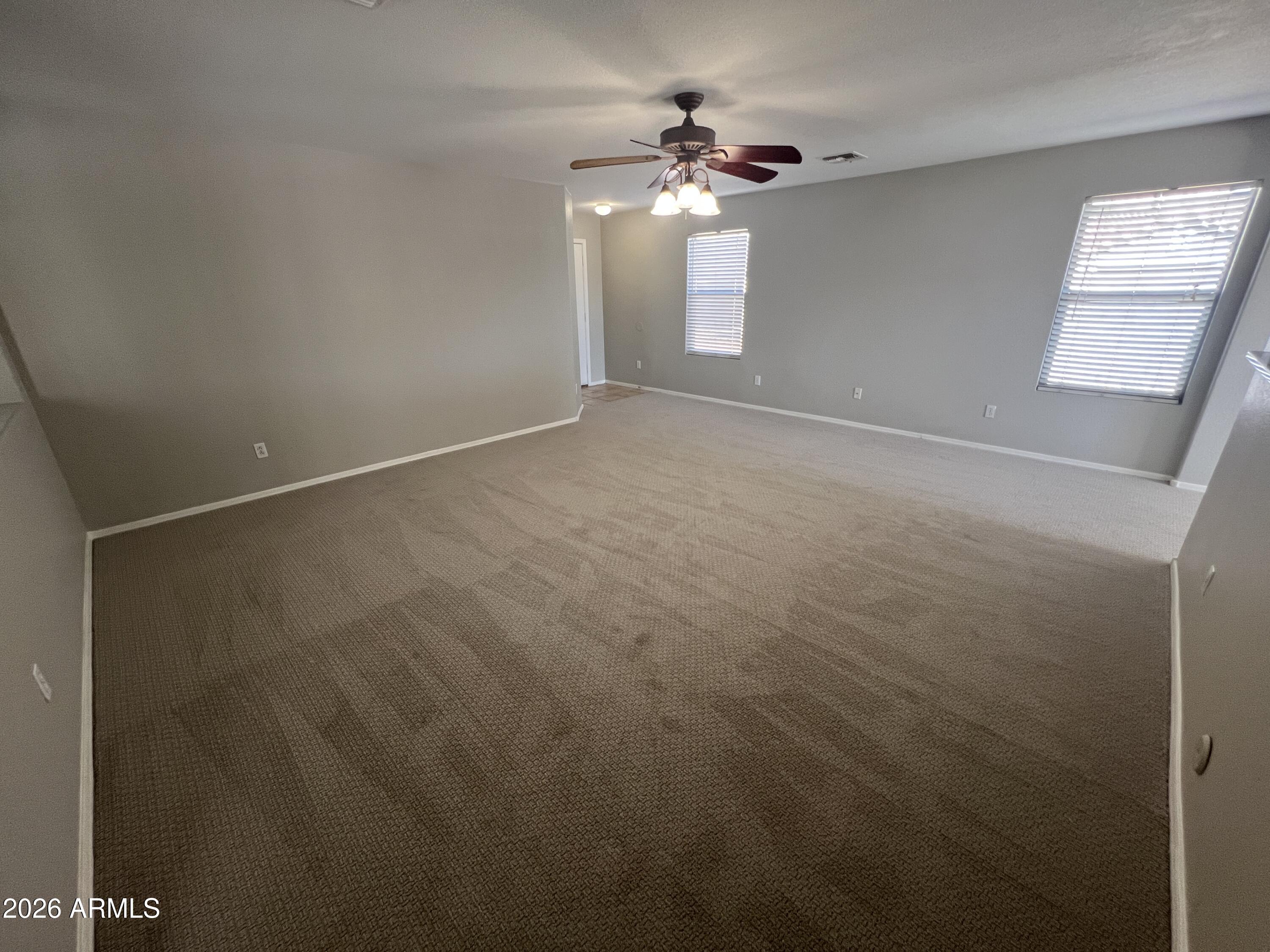 8565 E LAKEVIEW Avenue