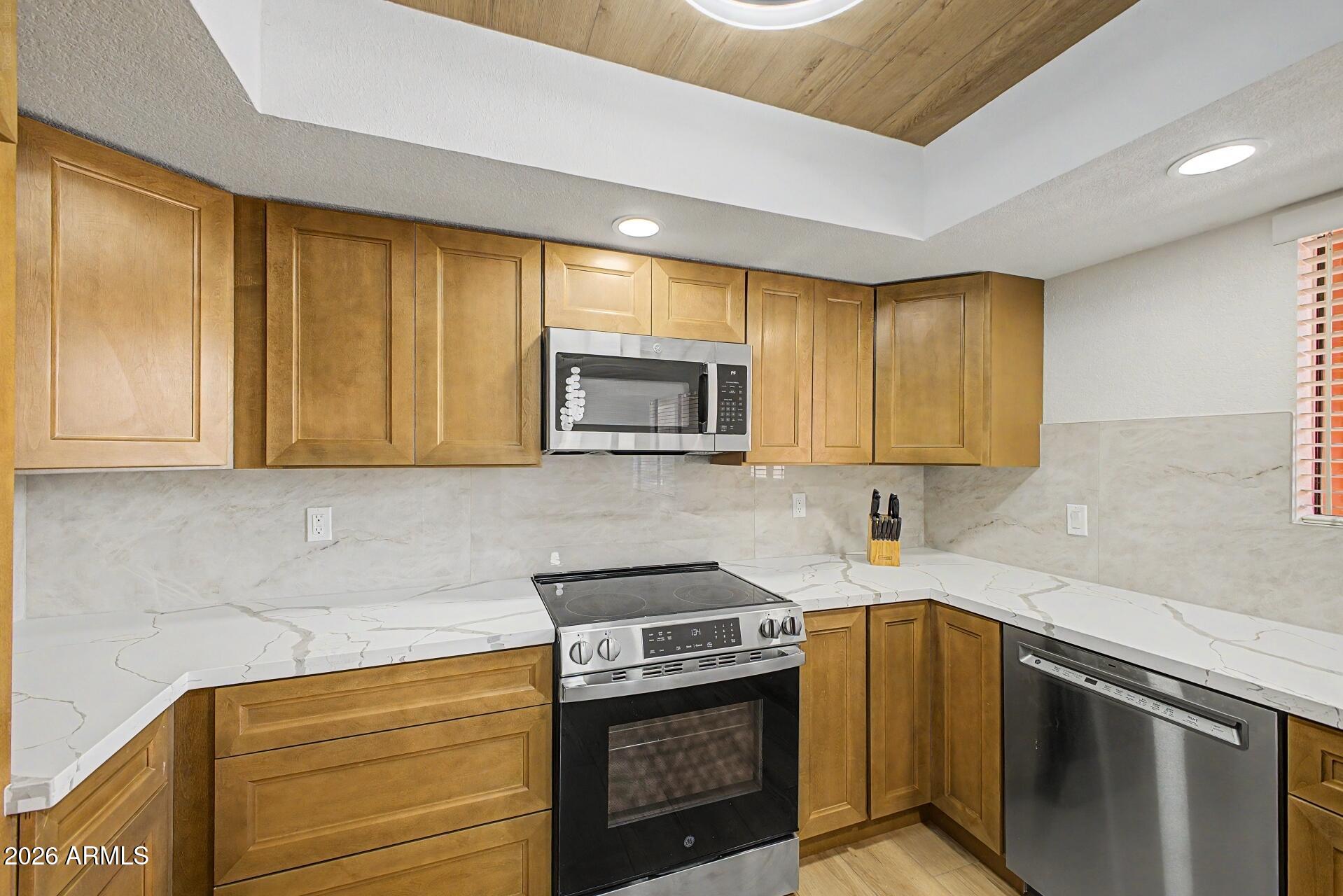 4303 E CACTUS Road 314