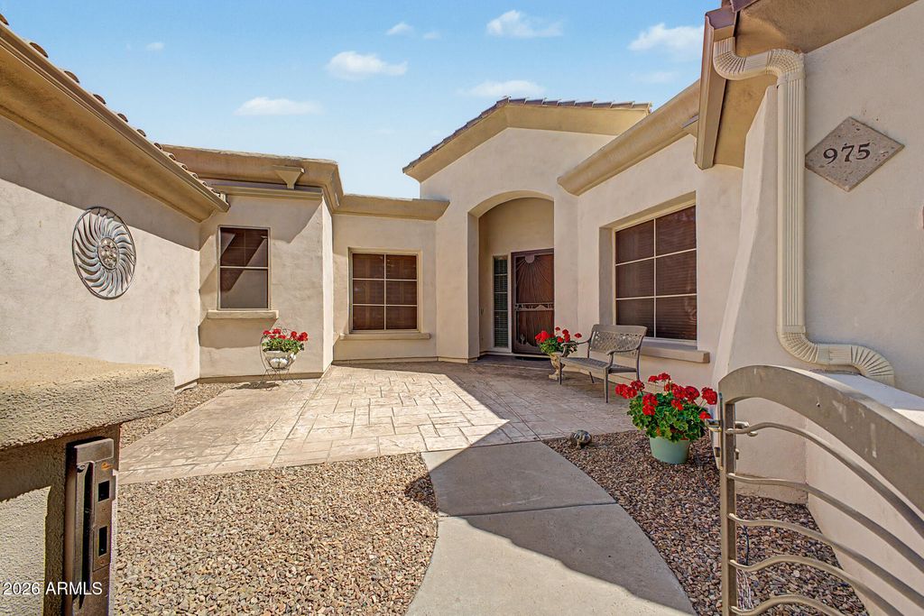 Photo of 975 E County Down Drive, Chandler, AZ 85249 (MLS # 7024068)