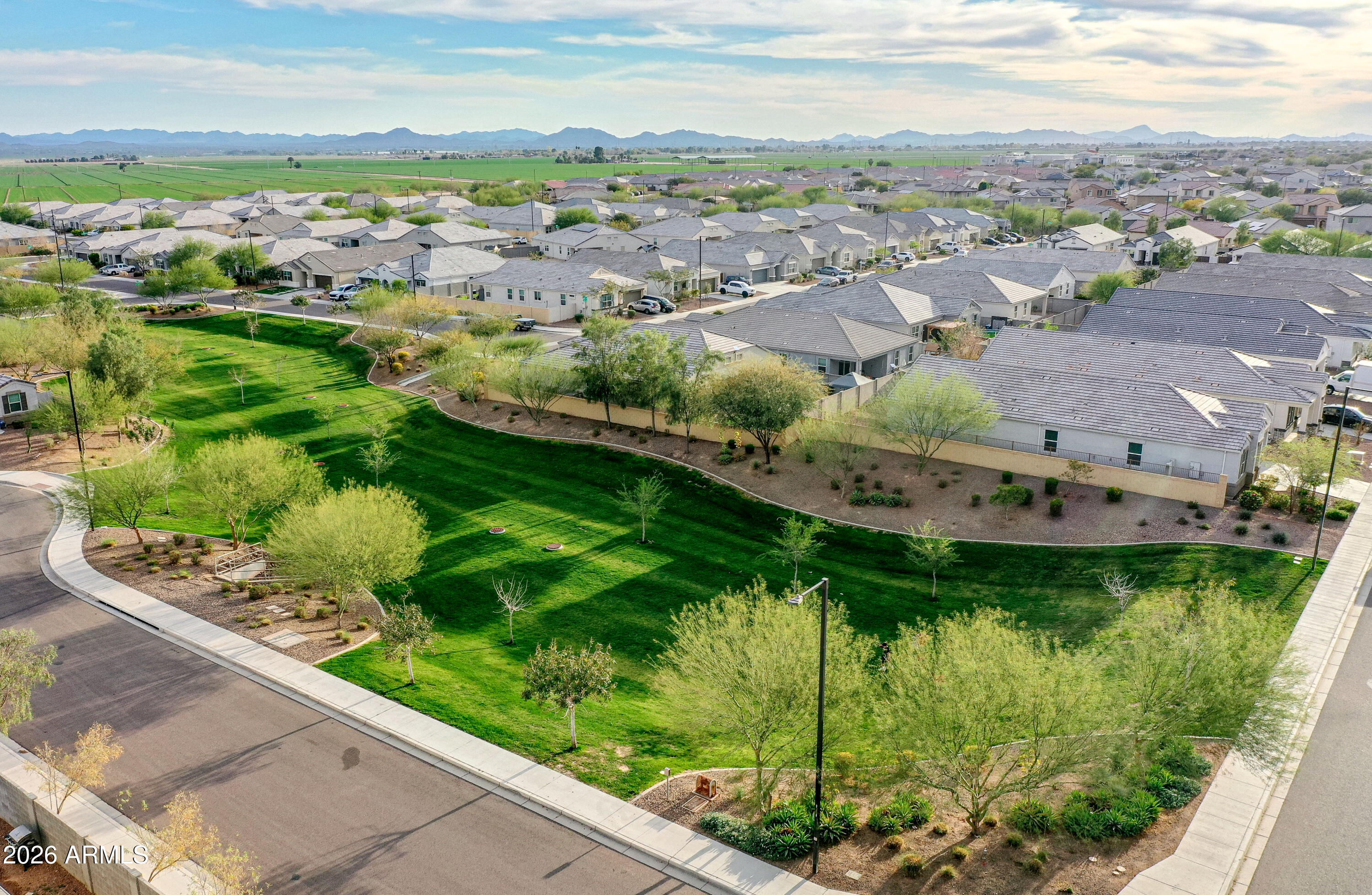 18983 W ADAMS Street