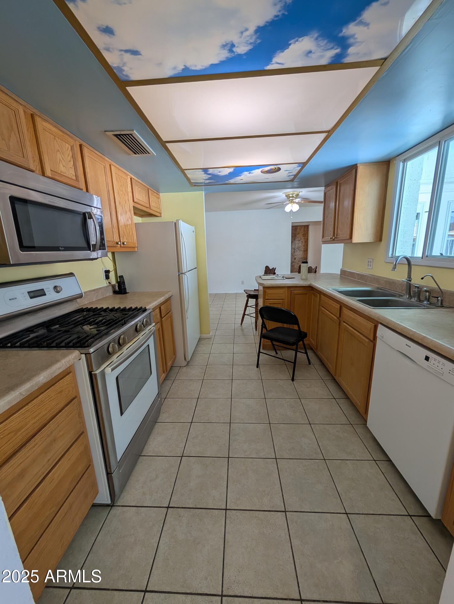 Homes 4 2934 W NORTHVIEW Avenue