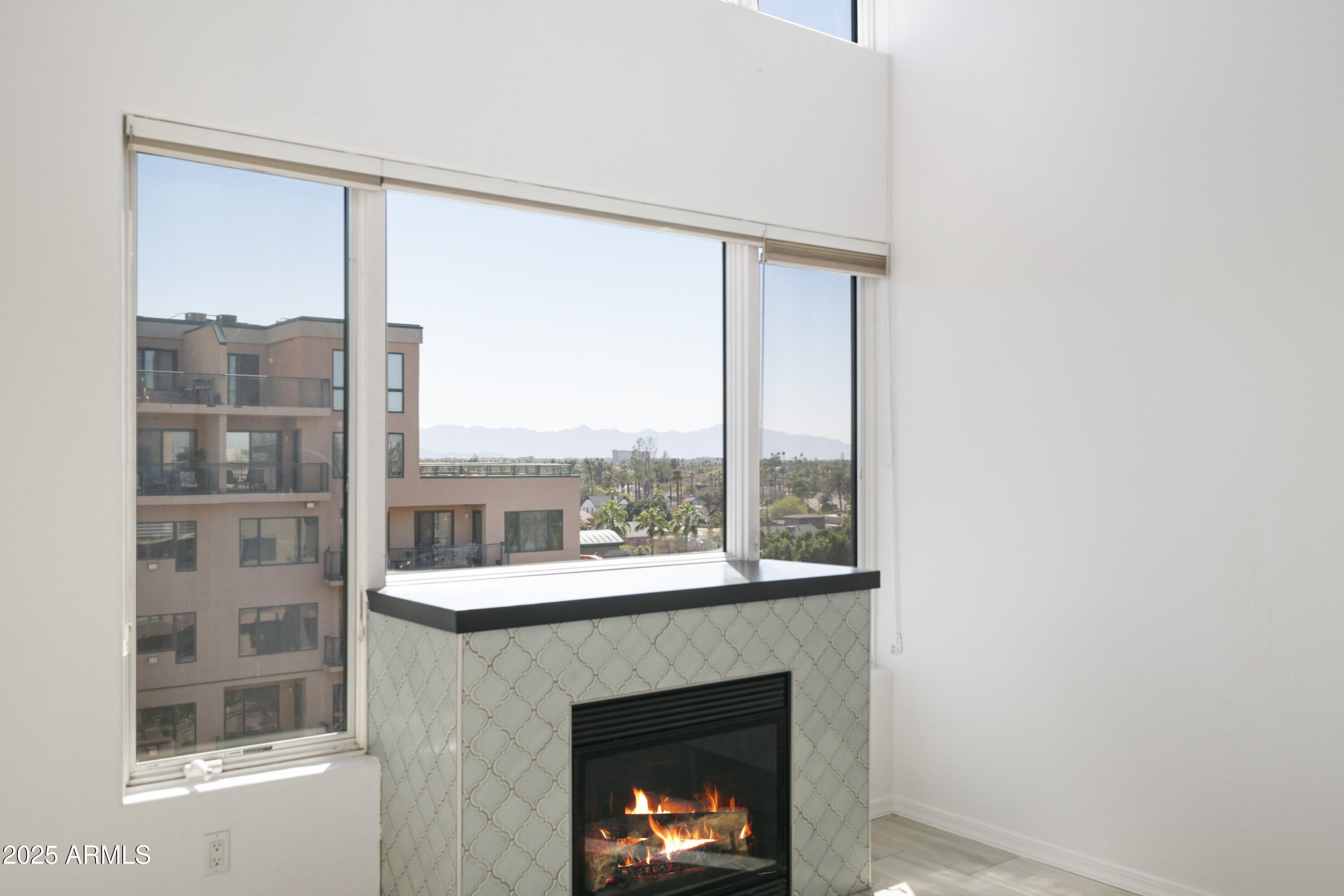 17 W VERNON Avenue 619