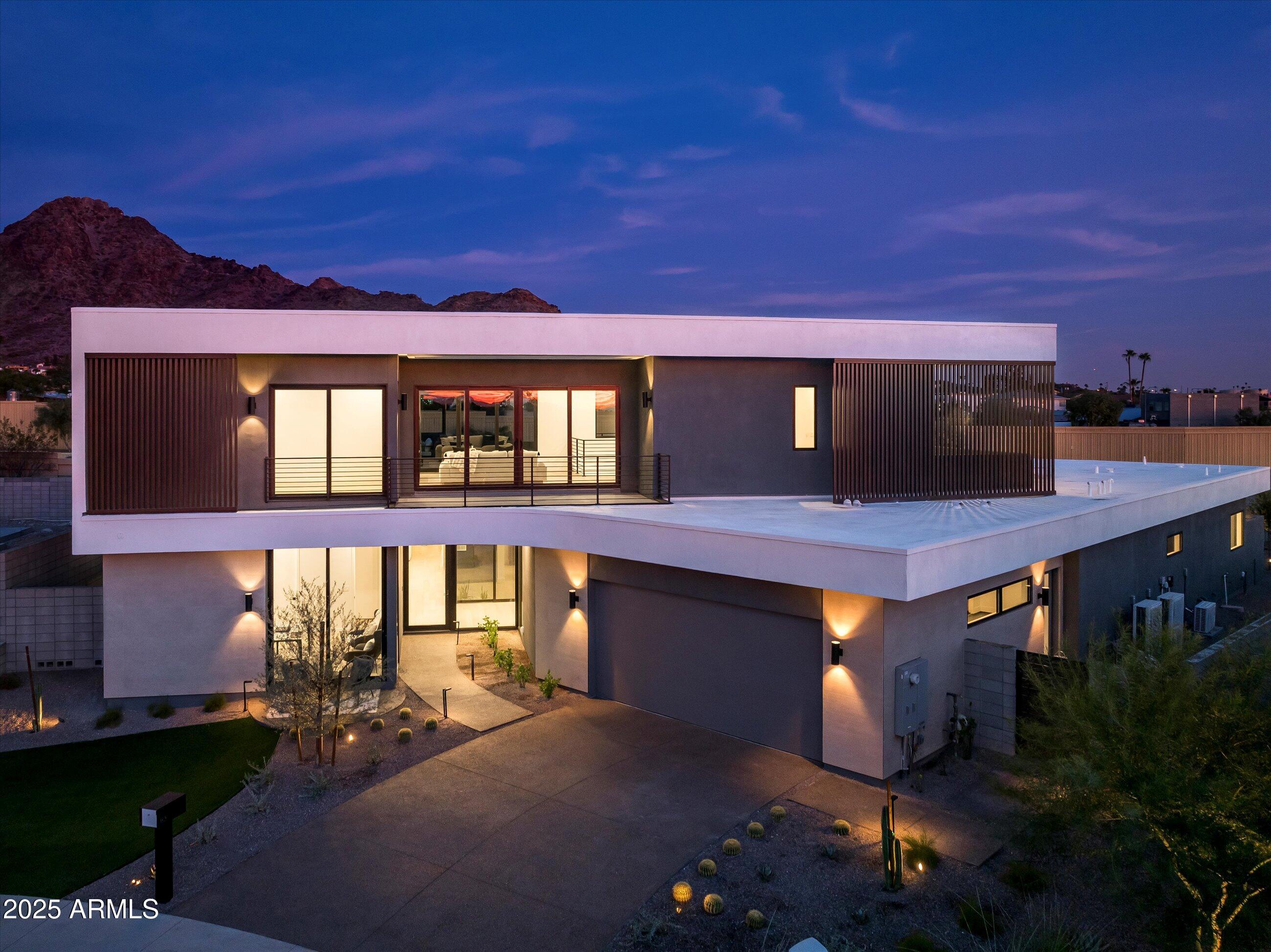 1831 E PALMAIRE Avenue