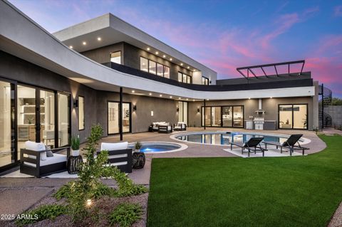 1831 E PALMAIRE Avenue Phoenix AZ 85020