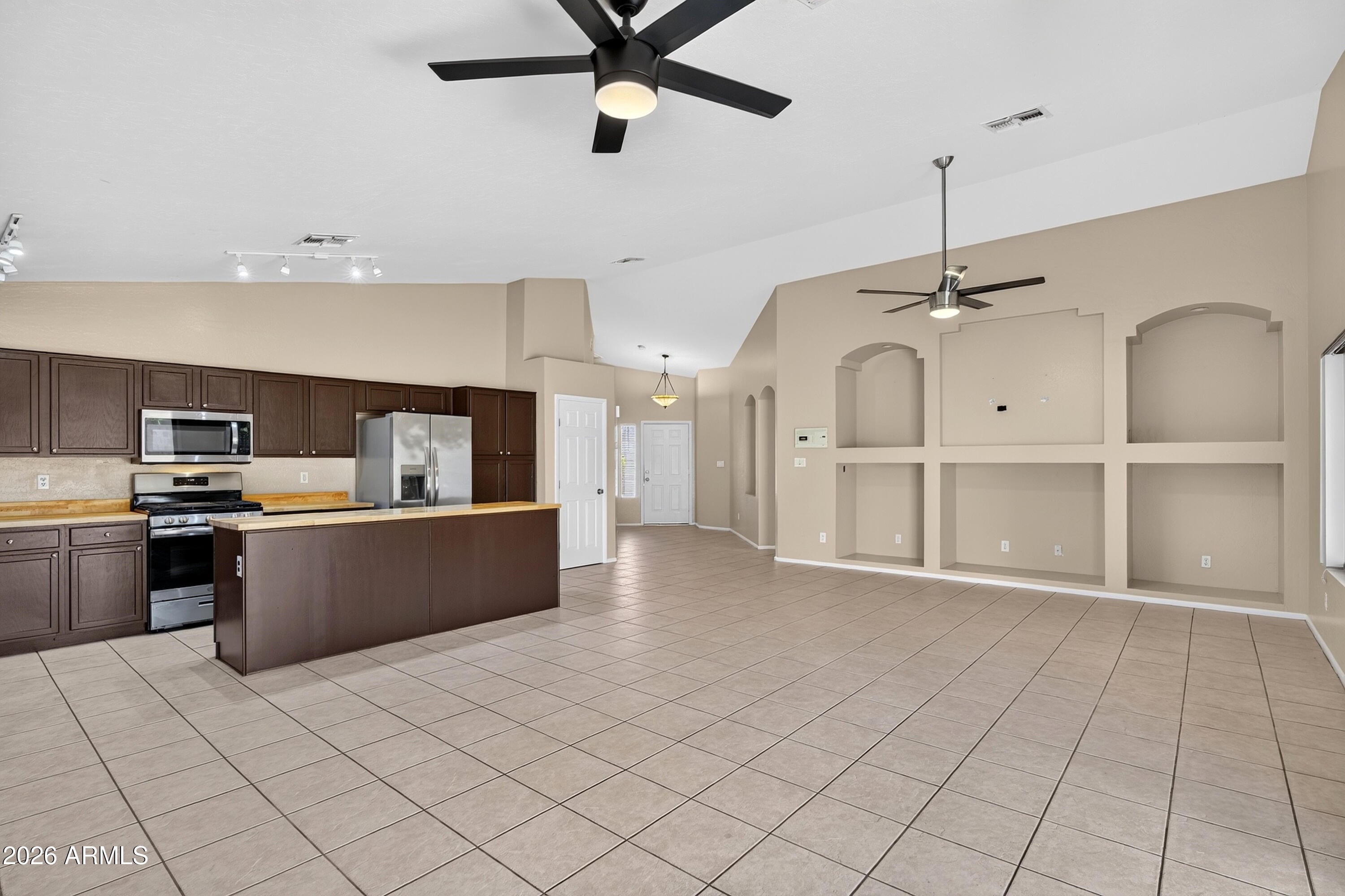 8756 W LONE CACTUS Drive